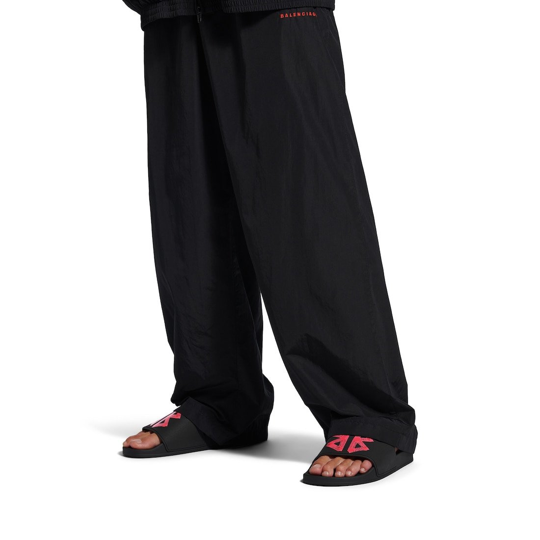 Men's Pool Slide Sandal in Black/red - 9