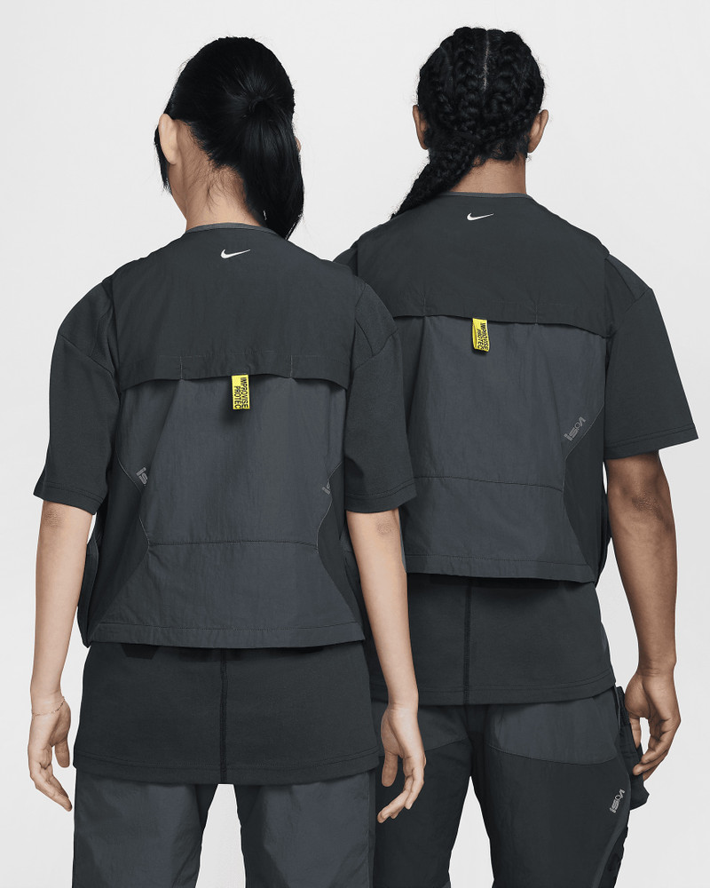 Nike Nike ISPA Mille Vest outlook