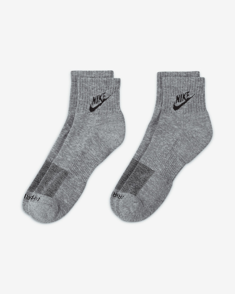 Nike Nike Everyday Plus Cushioned Ankle Socks outlook