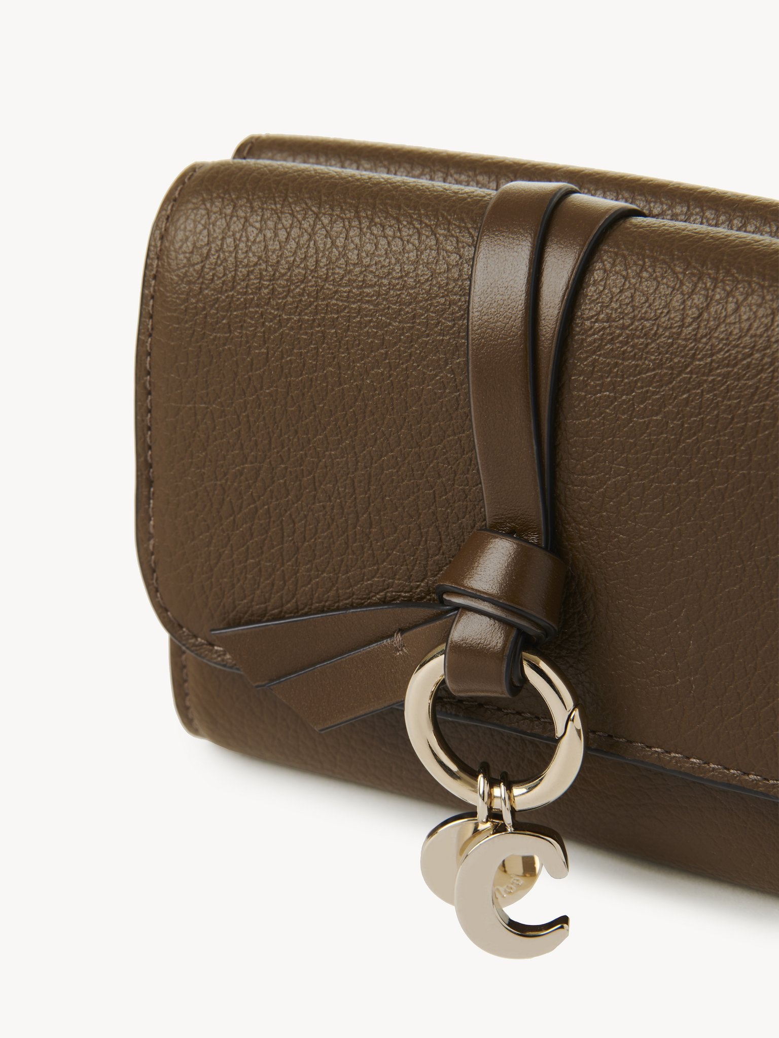 SMALL ALPHABET TRI-FOLD IN GRAINED LEATHER - 5