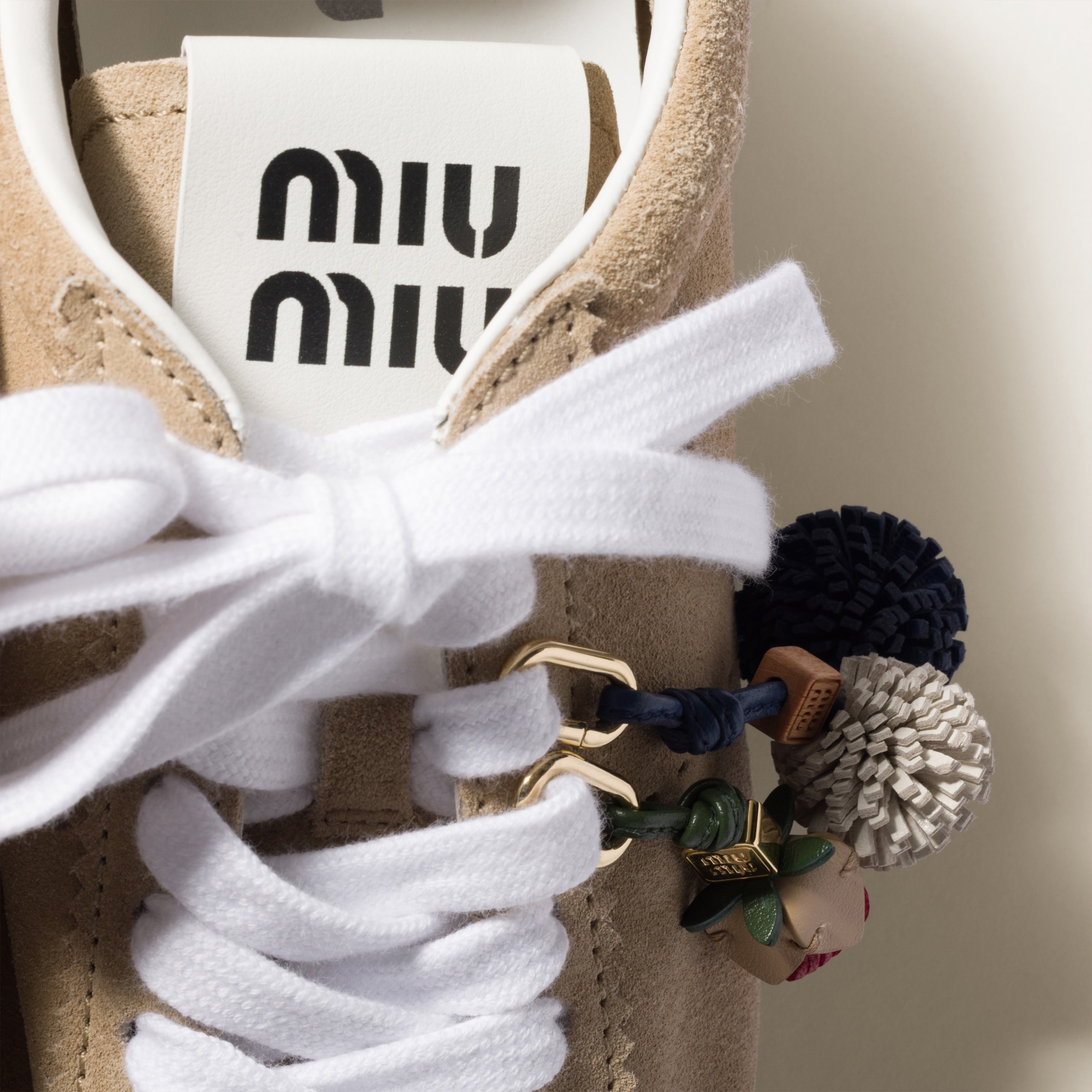 【新品】Miu Miu leather micro trick Miu Miu Leather micro trick | REVERSIBLE