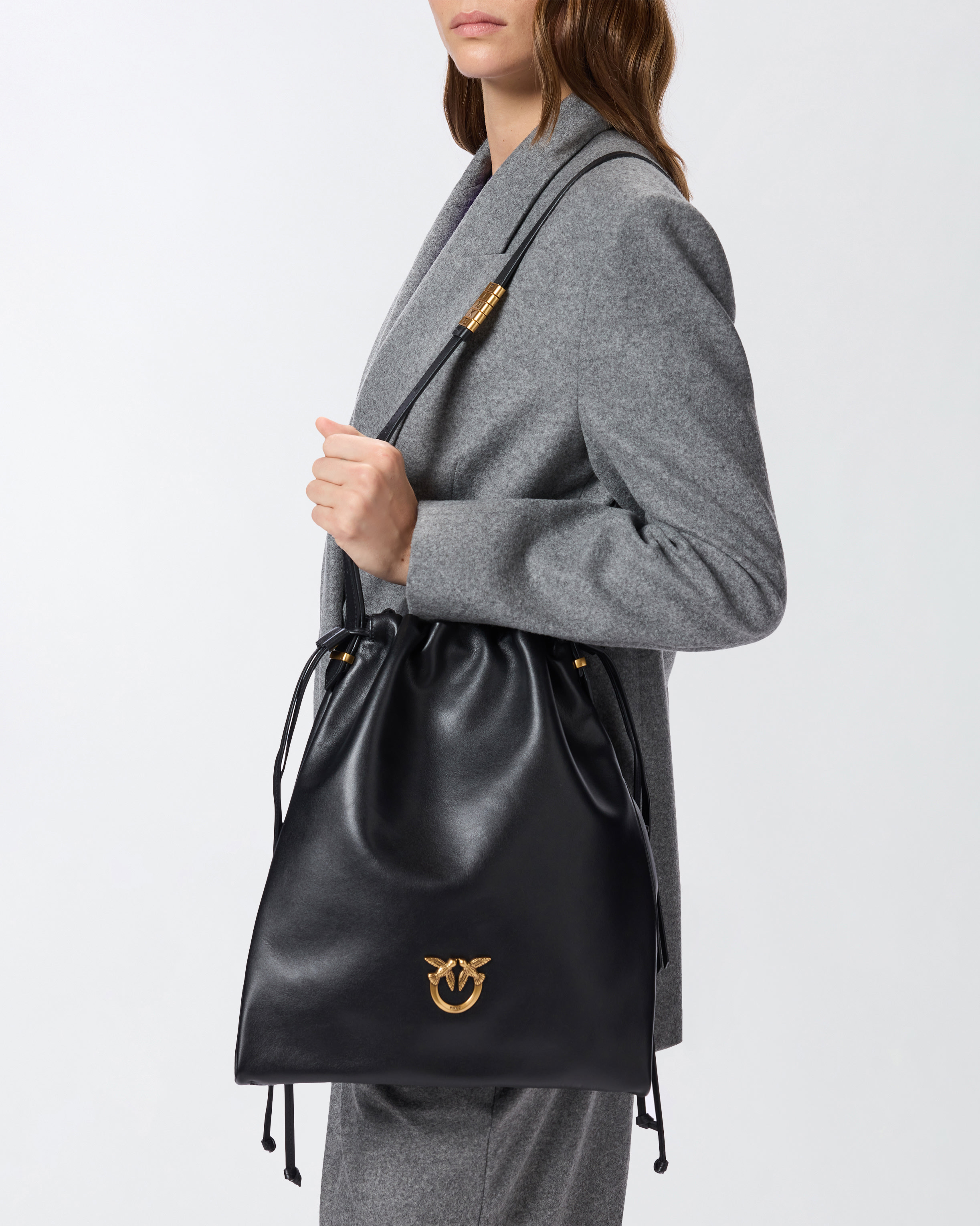 VERTICAL MEDIUM LEATHER SLOUCHY BAG - 5