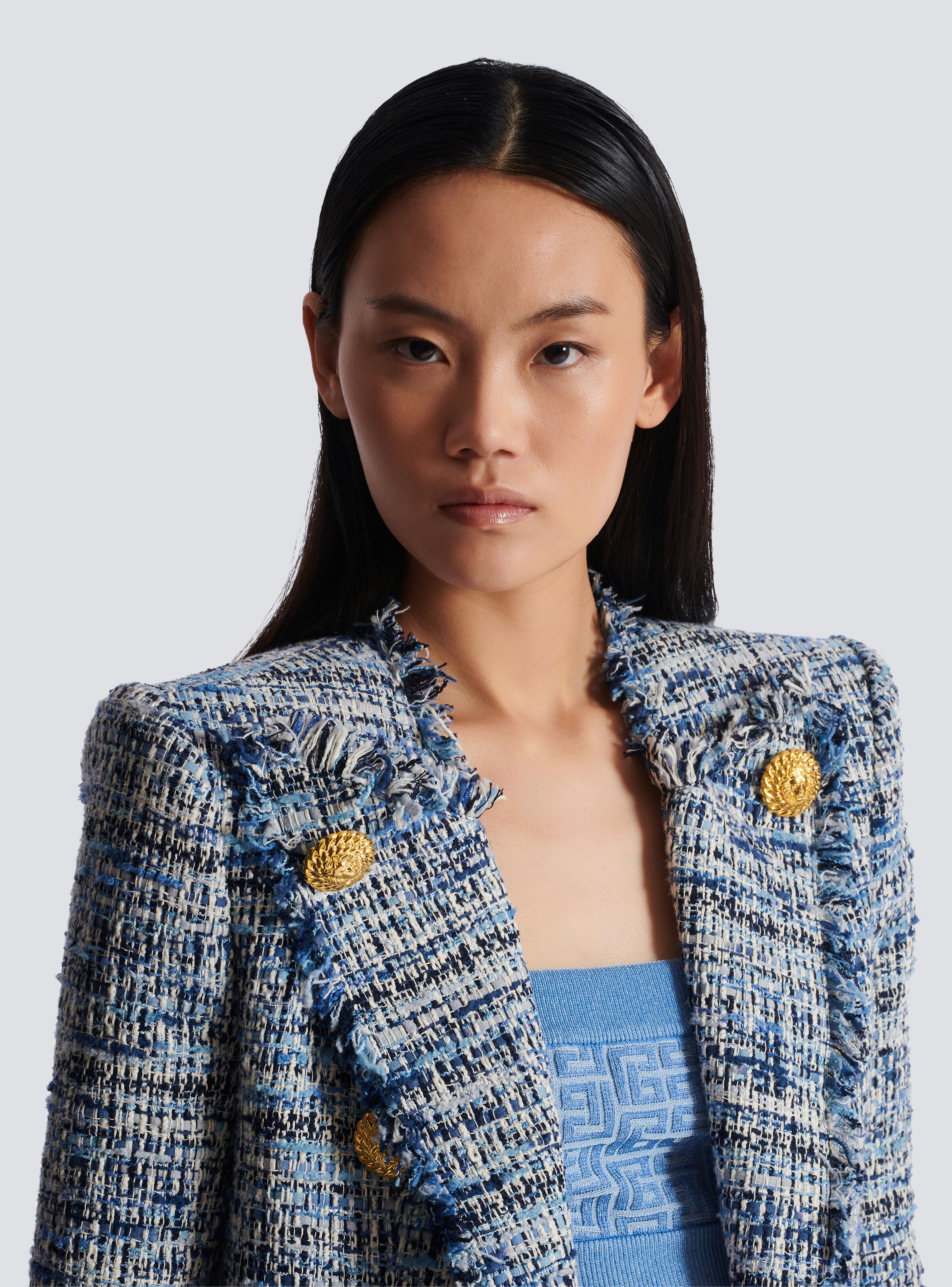 Cropped tweed edge-to-edge jacket with 8 buttons - 7