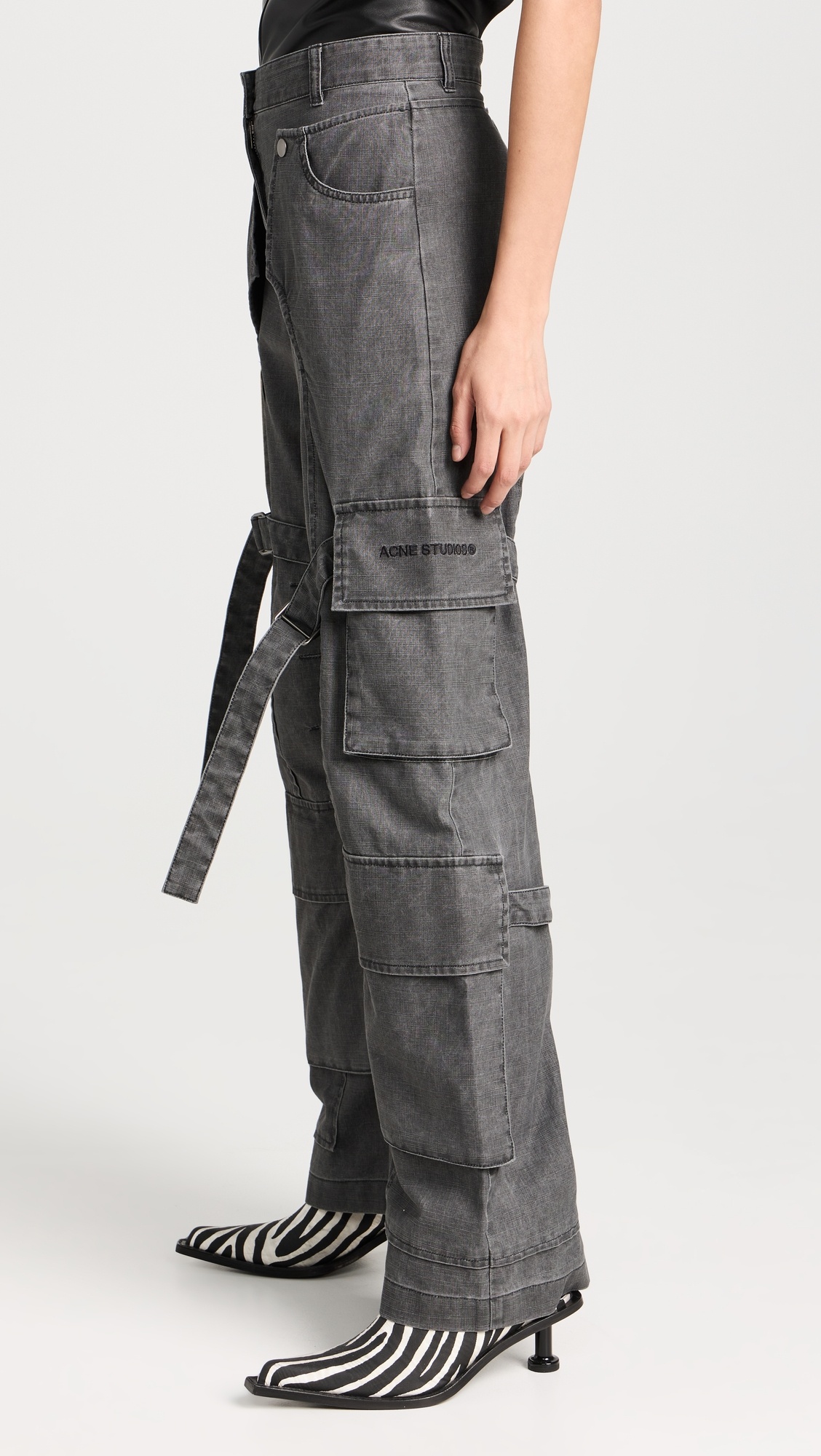 【AcneStudio】Straight-Leg Cargo Jeans（送料込み） Acne Studios - Cargo trousers - Charcoal Grey