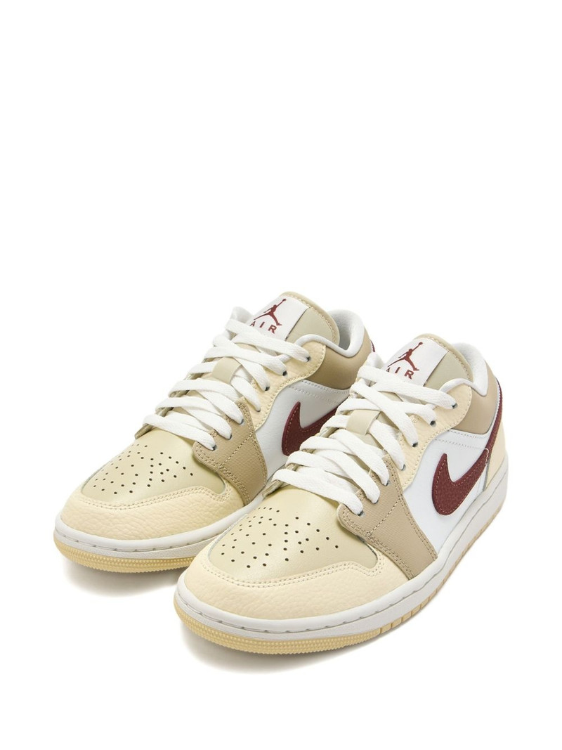 Jordan Air Jordan 1 sneakers outlook