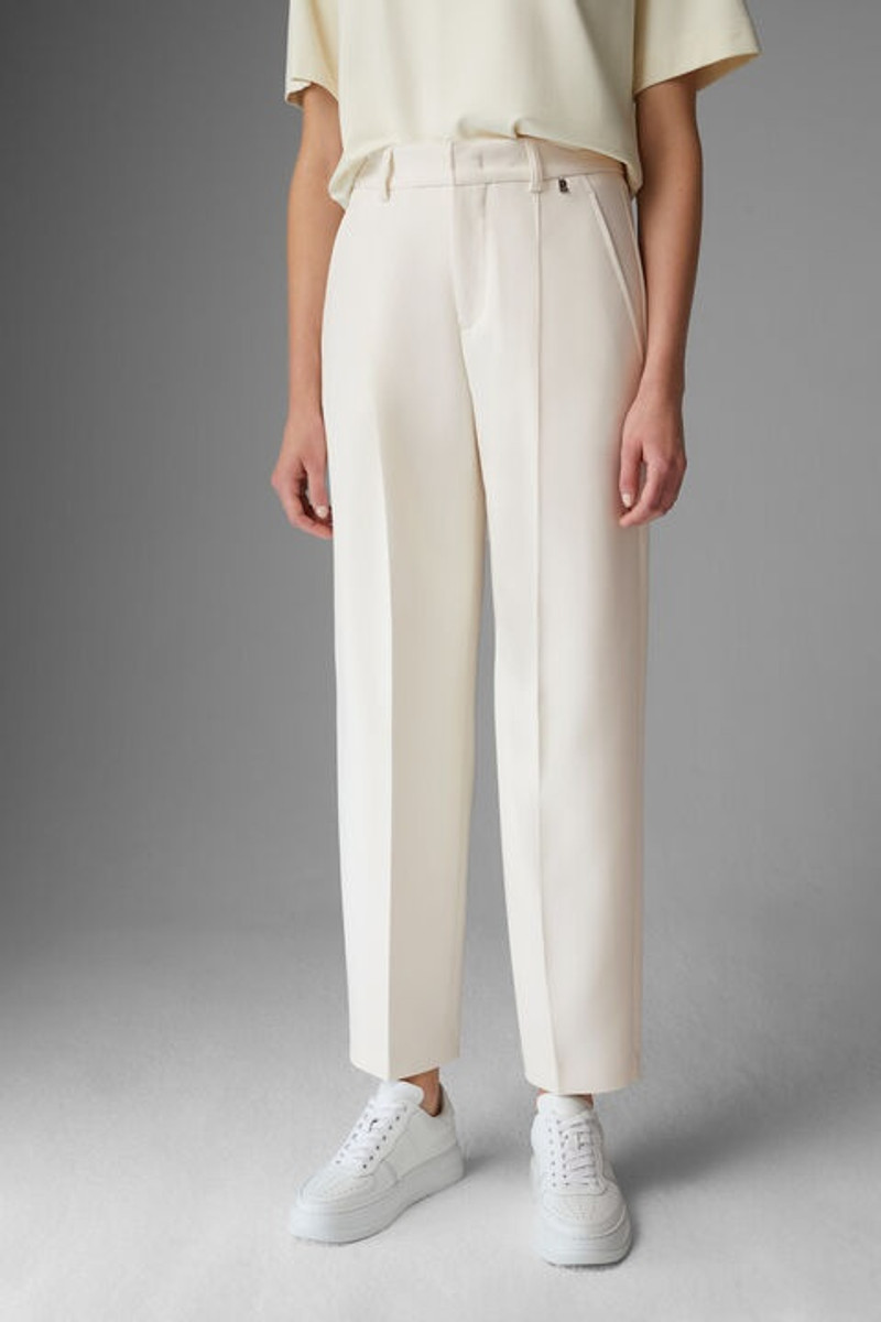 Fabia pleated pants in Off-white 2