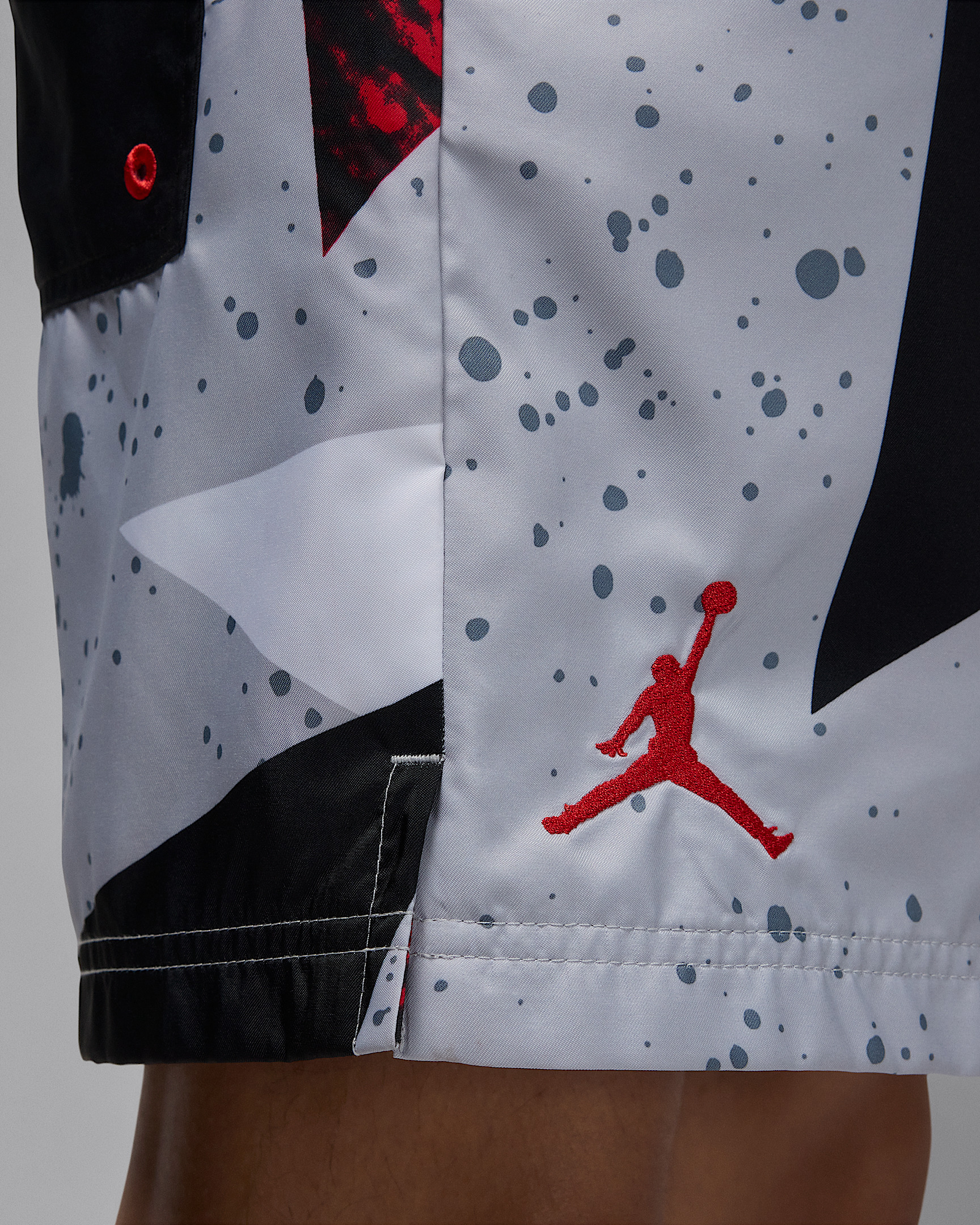 Jordan Essentials Men's 5" Poolside Shorts - 5