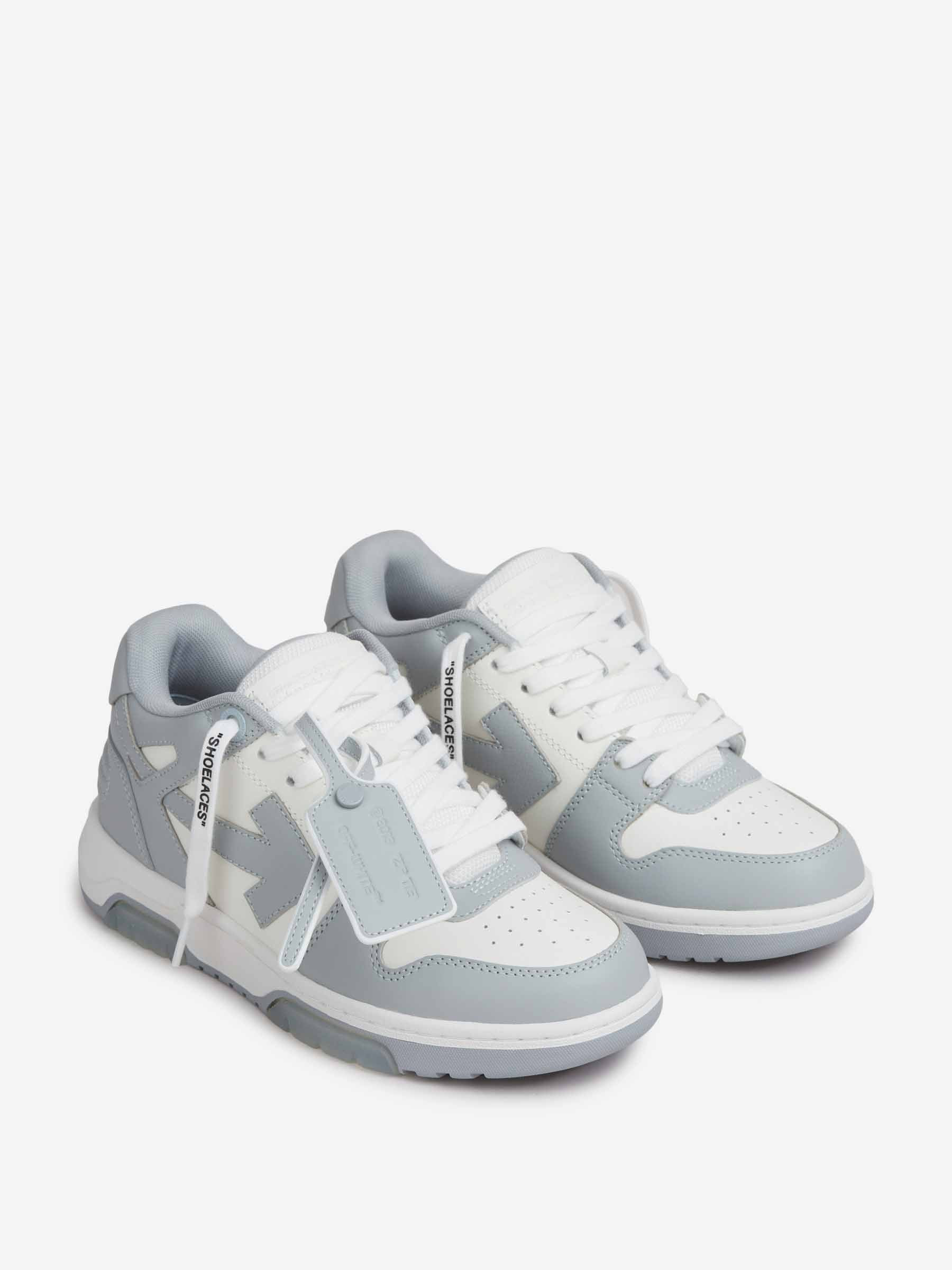 SNEAKERS OUT OF OFFICE - 2