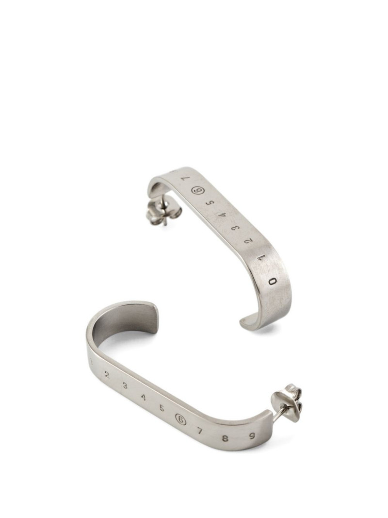 logo-engraved earrings 3