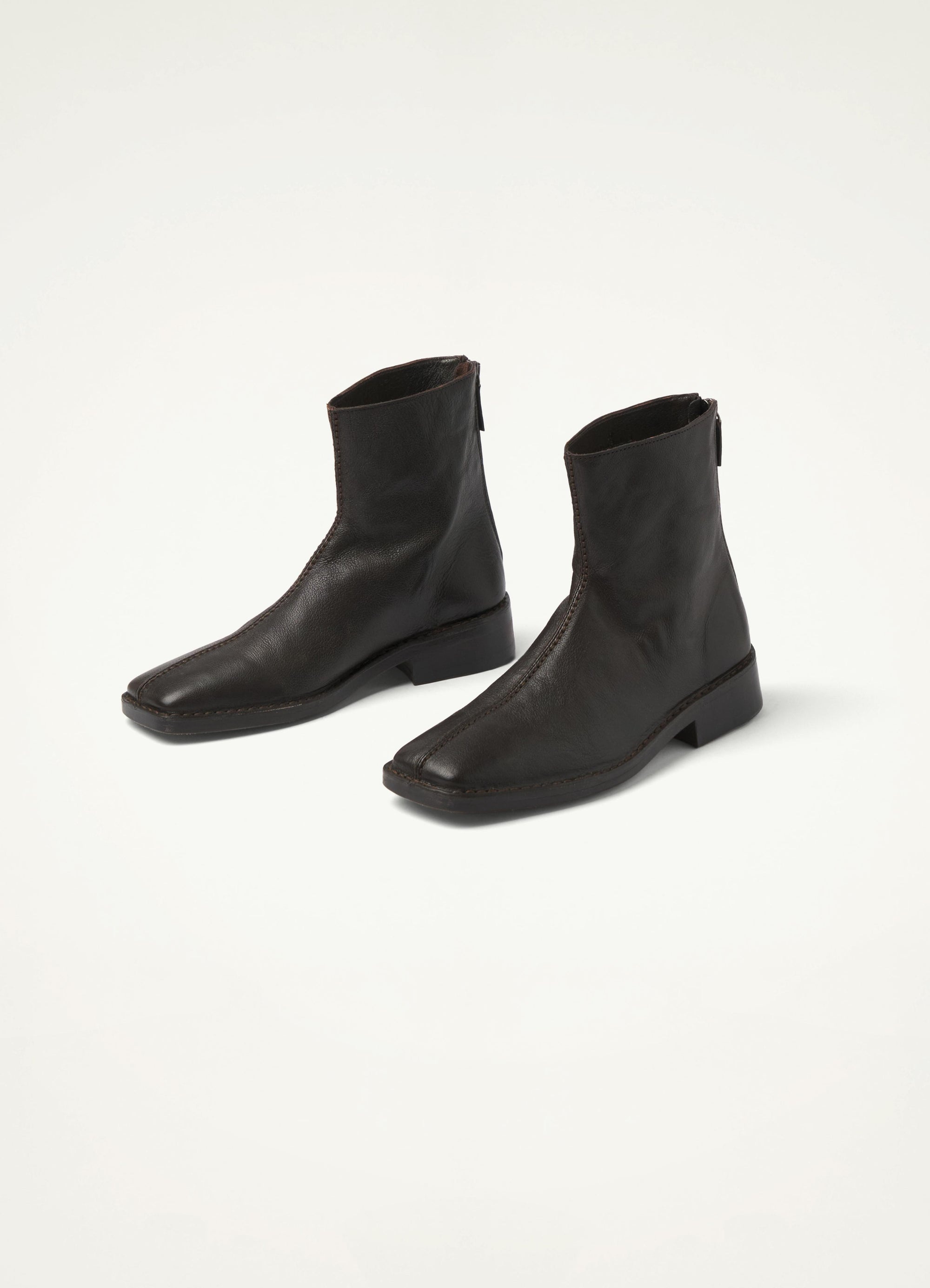 PIPED ZIPPED BOOTS
SOFT LEATHER - 6