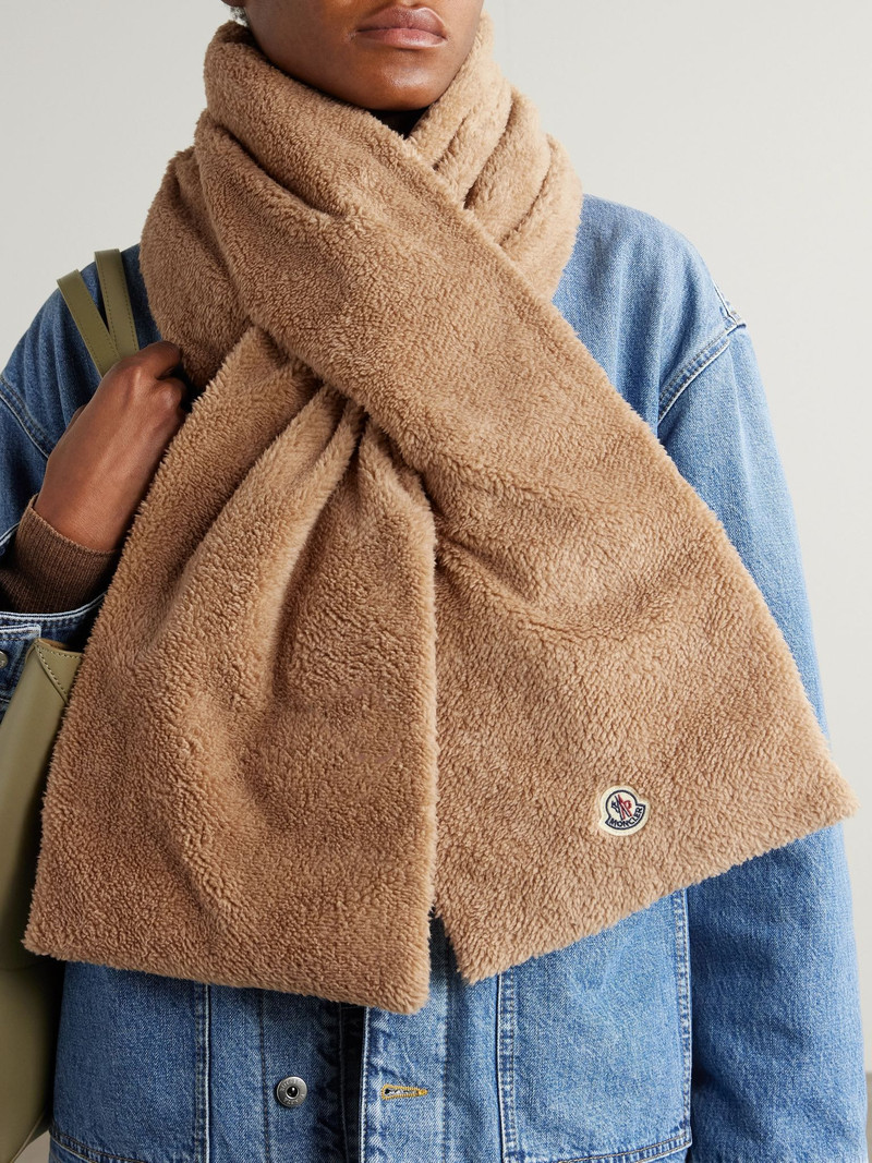 Moncler Fleece down scarf Brown outlook