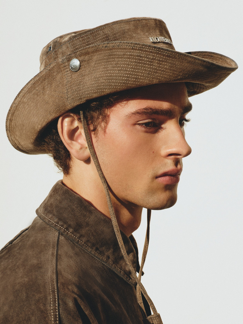 JACQUEMUS The de-Nîmes denim bucket hat outlook