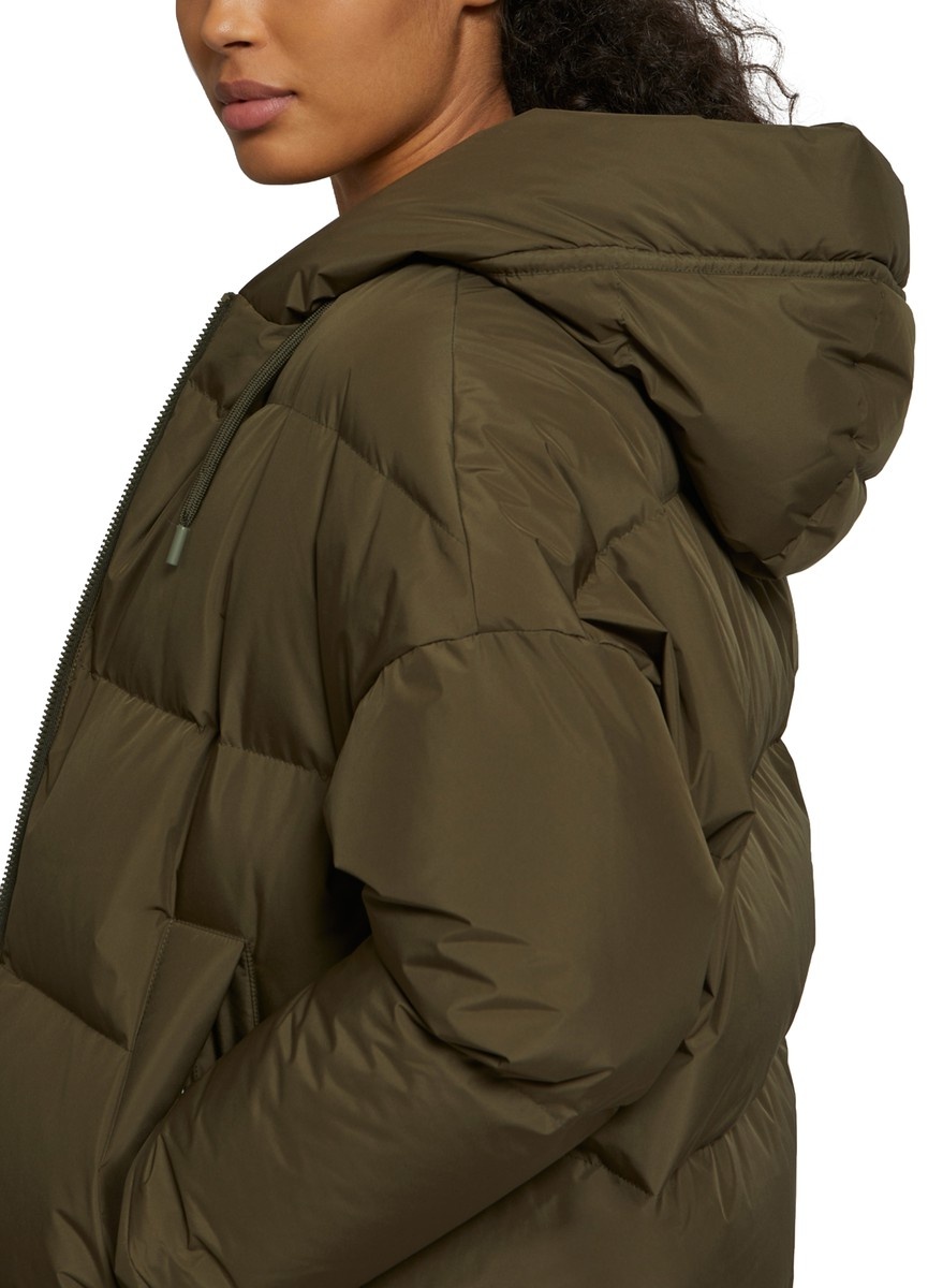 Long reversible puffer jacket made from a waterproof technical fabric - 4