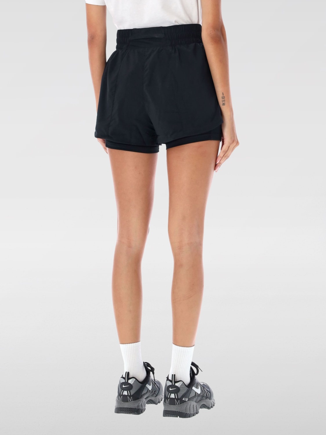 Short woman Nike - 2