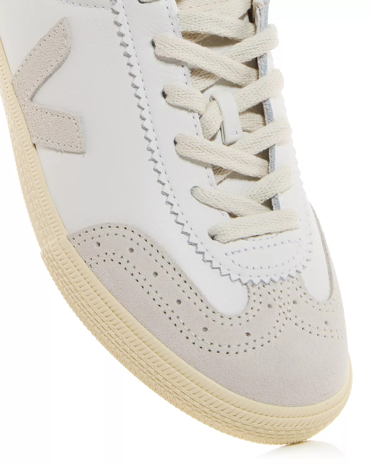 Women's Volley Low Top Sneakers - 6