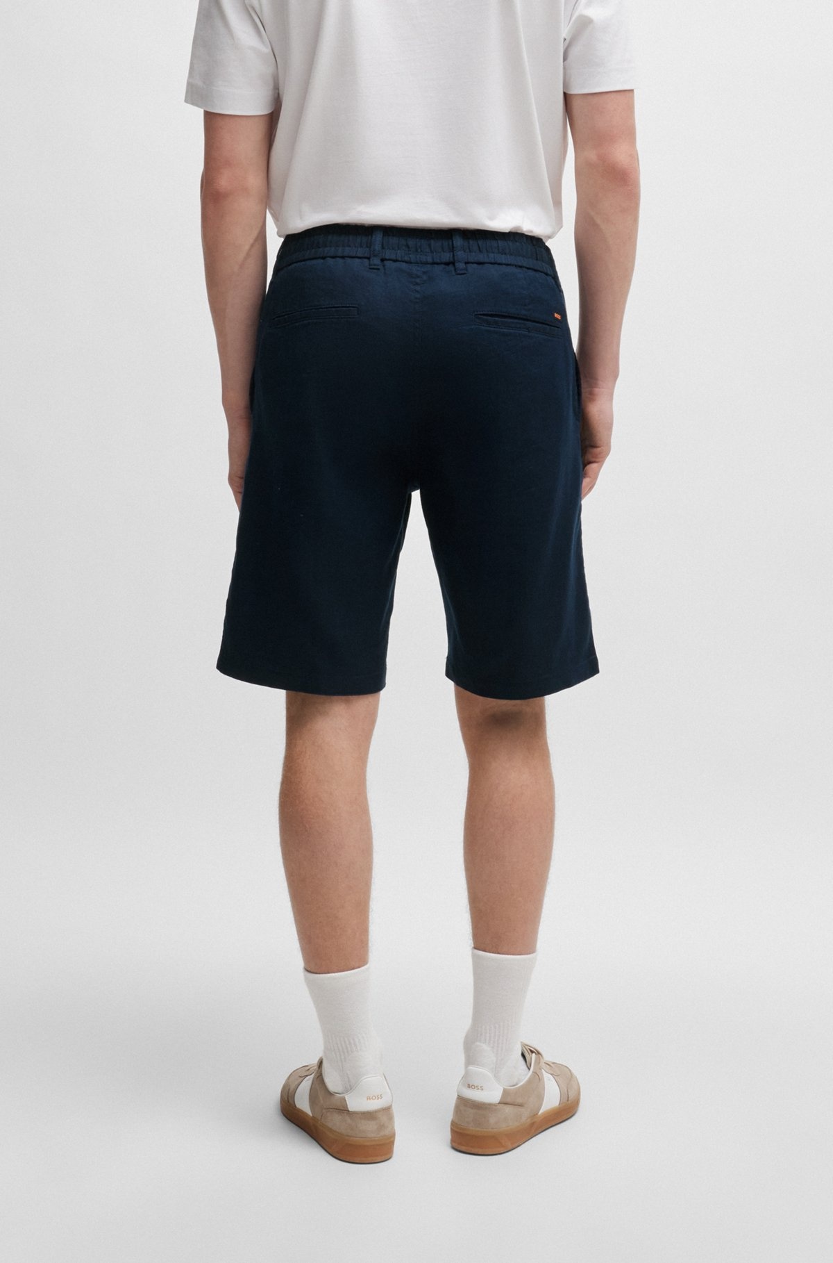 TAPERED-FIT SHORTS IN A LINEN BLEND - 4