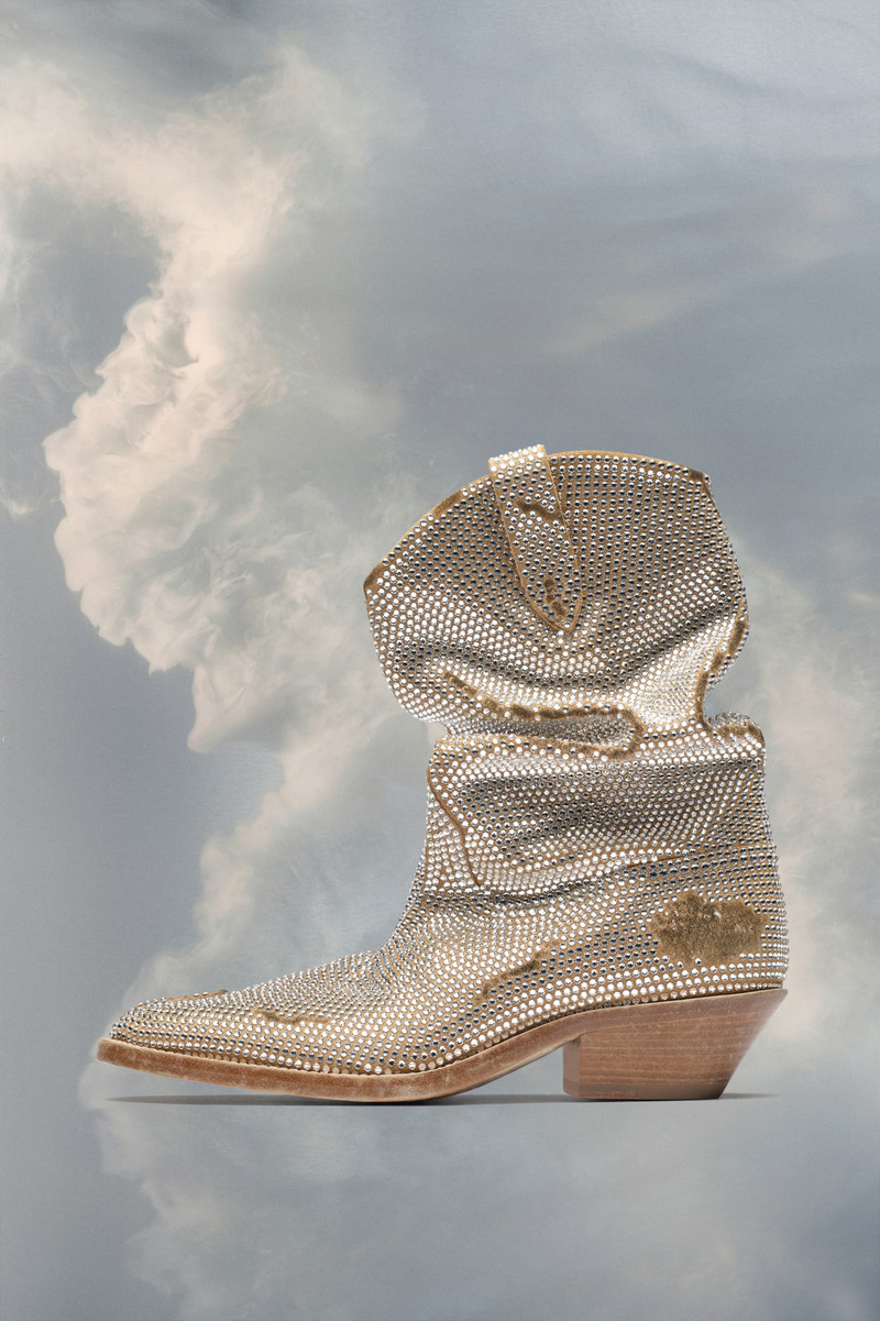 Maison Margiela Tabi rhinestone western boot outlook
