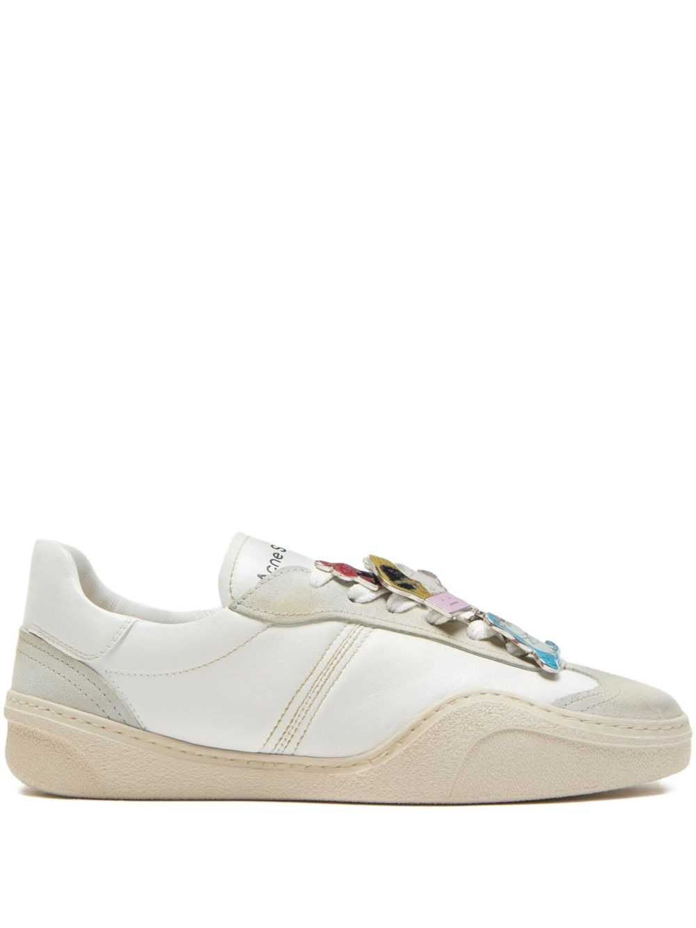 charm-detail low-top sneakers - 1