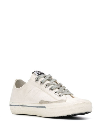 Golden Goose V-star sneakers outlook