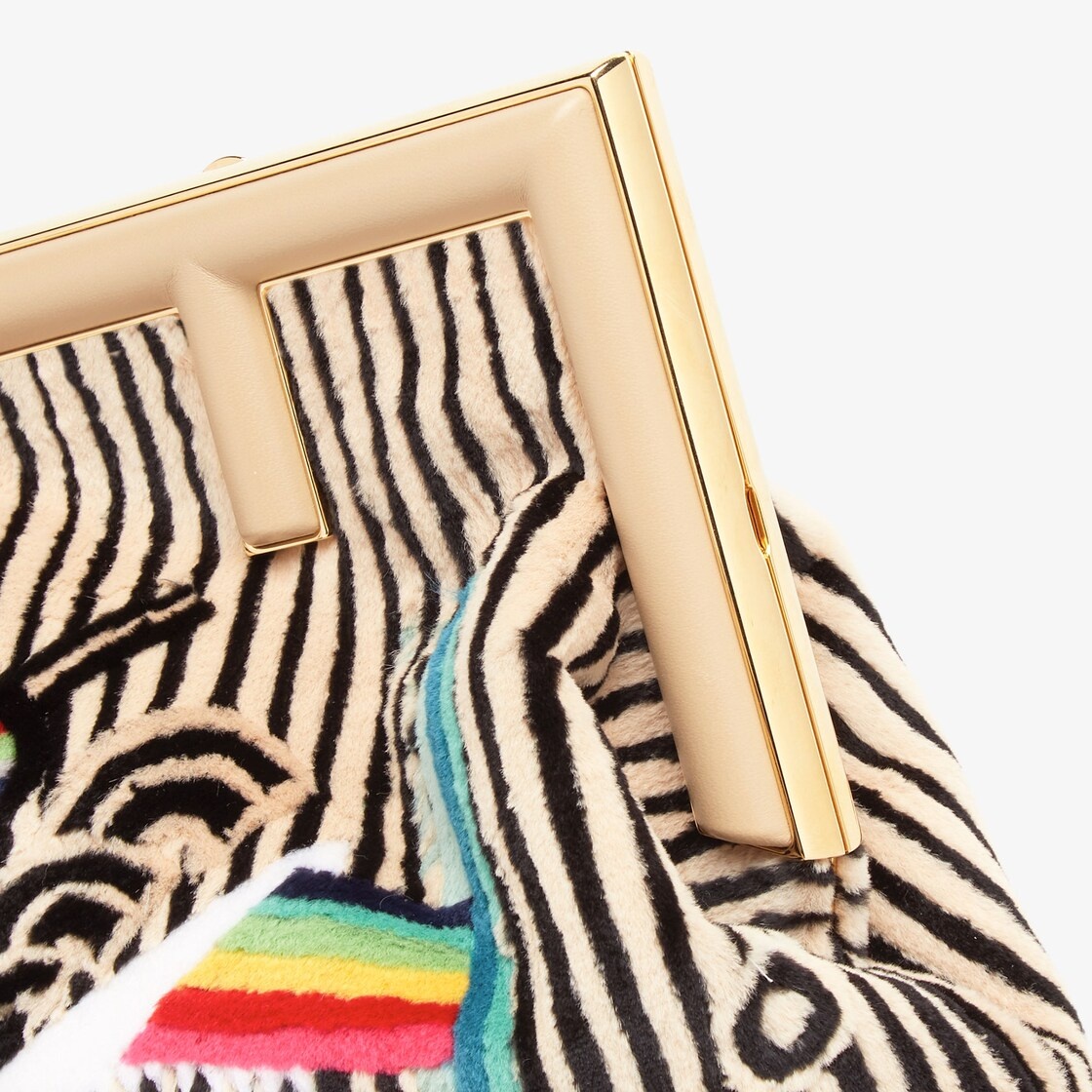 Medium Fendi First bag made of soft mink inlaid by hand with an abstract graphic motif. Oversized me - 5