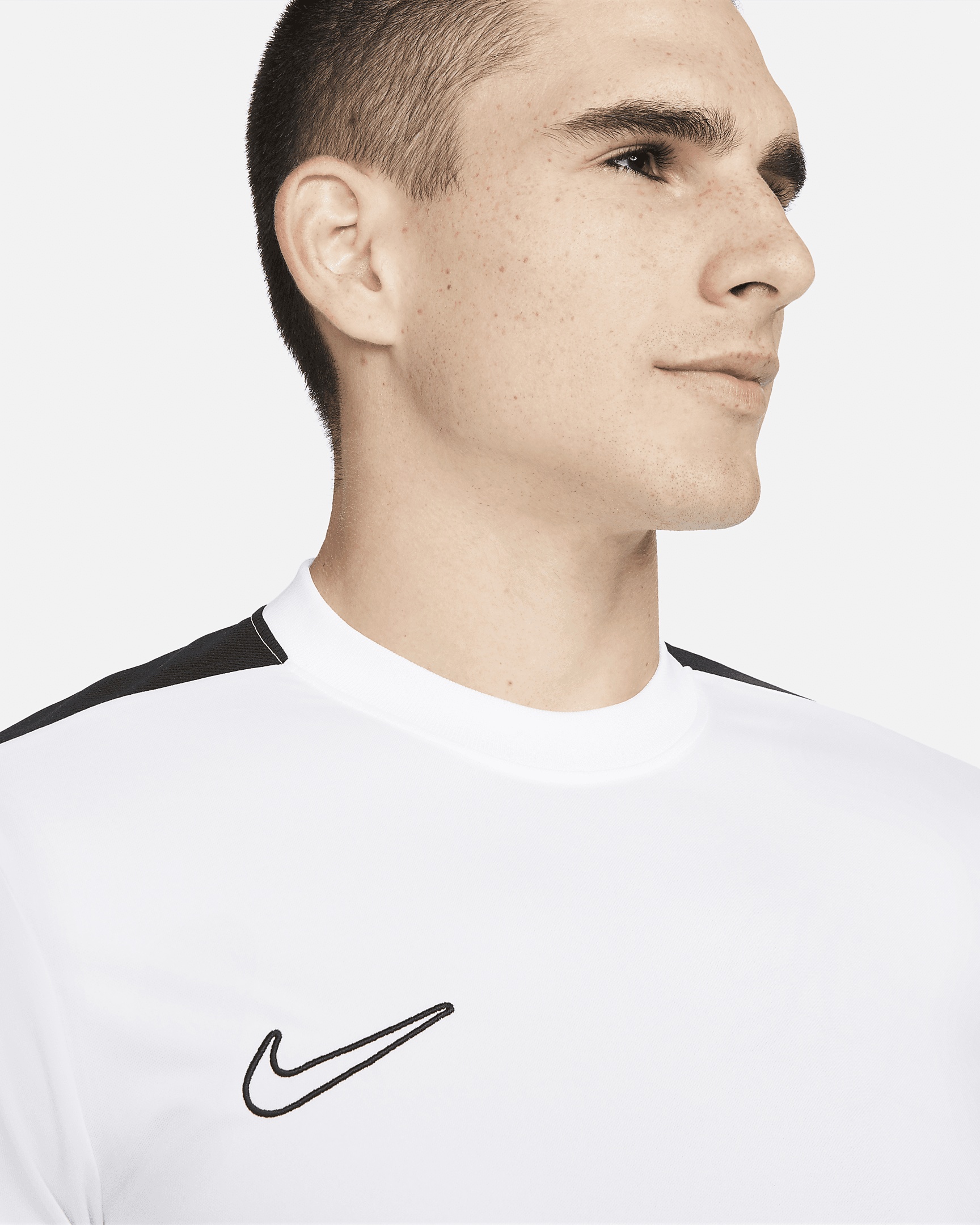 Nike Academy Men's Dri-FIT Short-Sleeve Soccer Top - 3