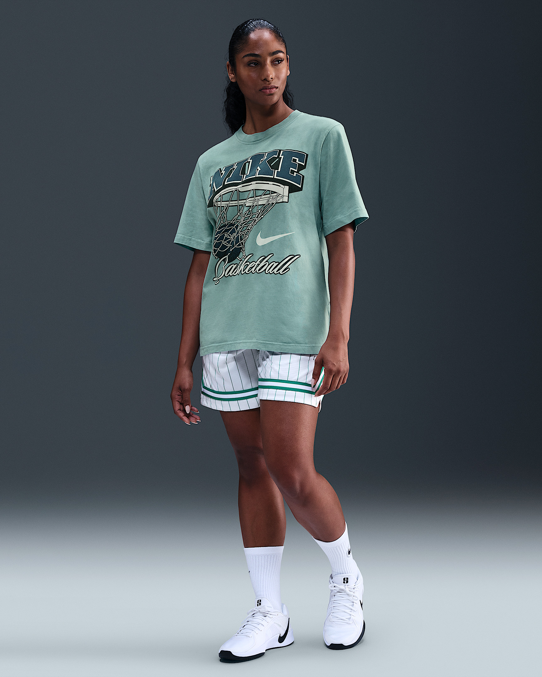 Nike Women's Loose Short-Sleeve Basketball T-Shirt - 4
