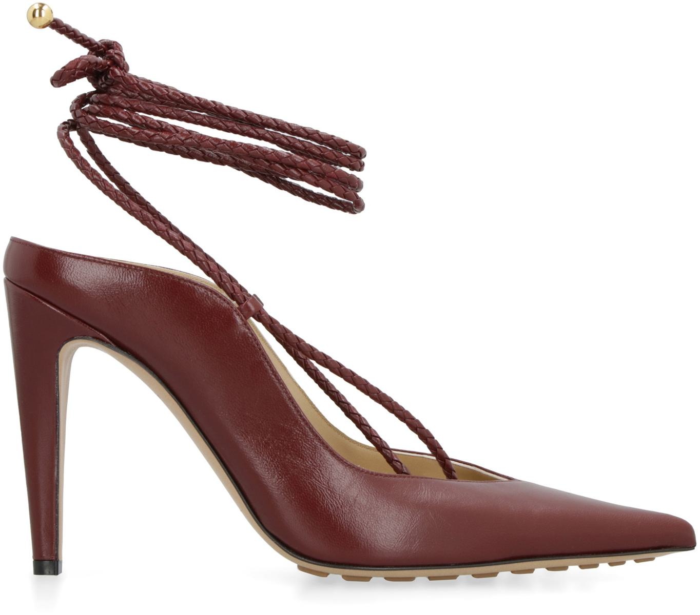 BOTTEGA VENETA SPRITZ LEATHER SLINGBACK PUMPS - 2