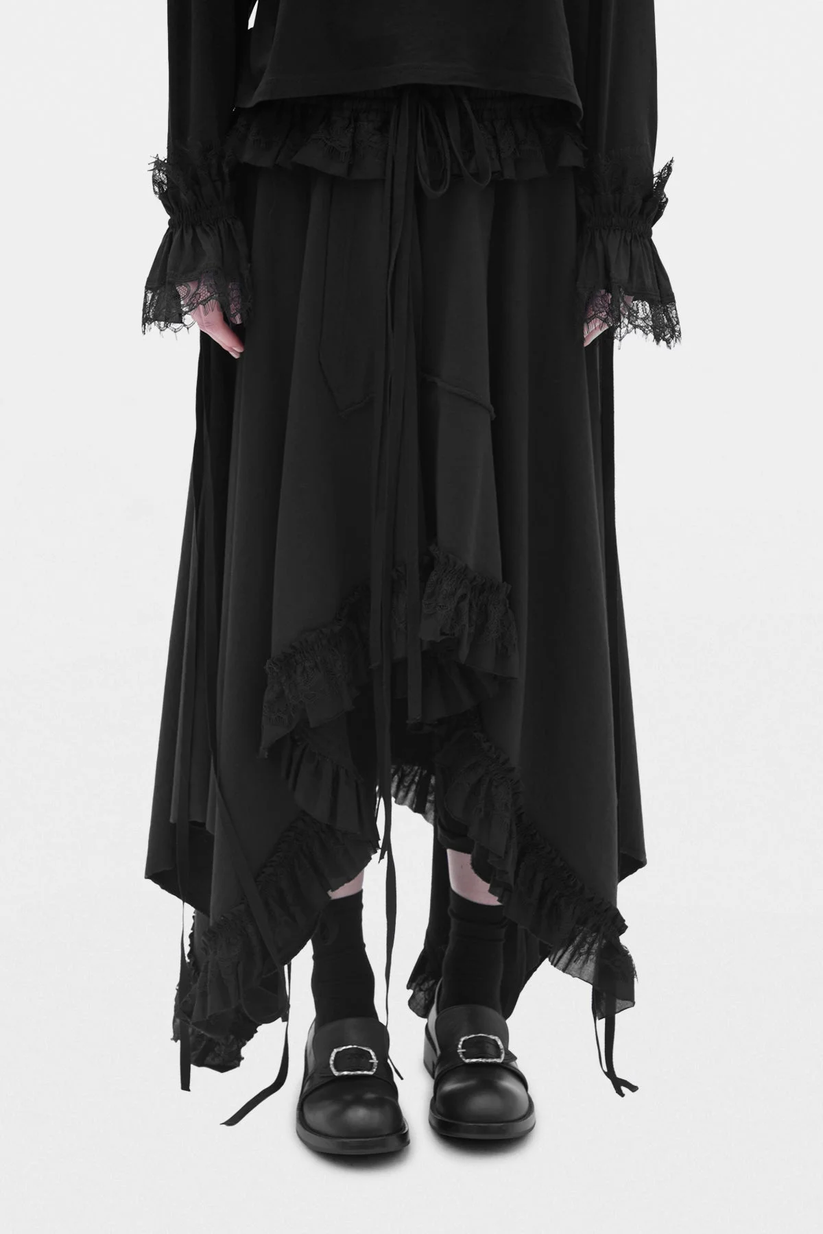 Birte Cuffs with Lace Ruffles - 1