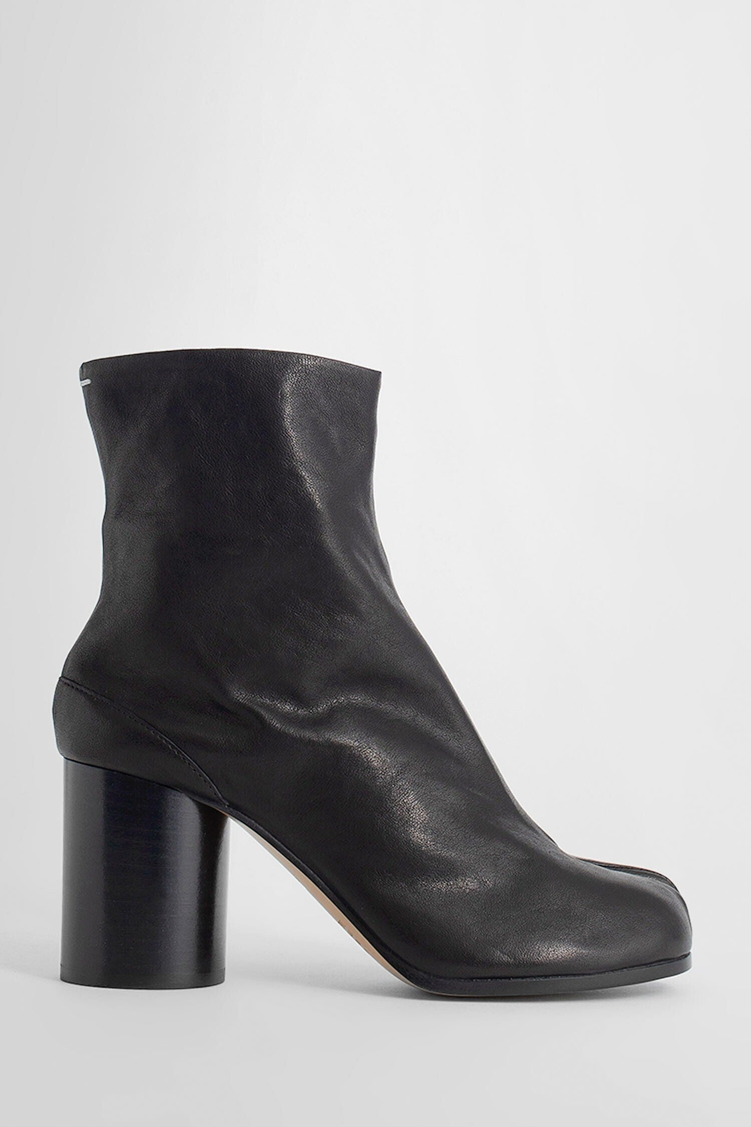 MAISON MARGIELA WOMAN BLACK BOOTS - 1