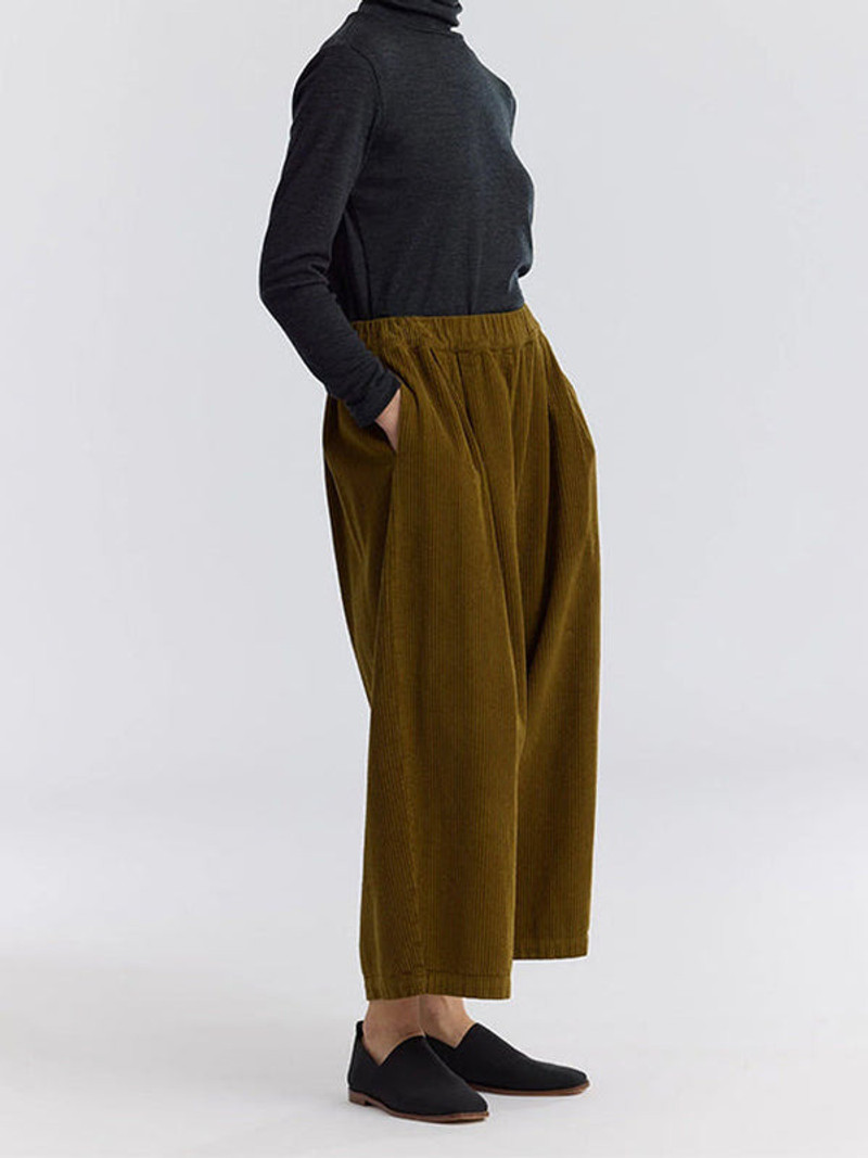 CORDUROY WIDE PANTS - OLIVE 8