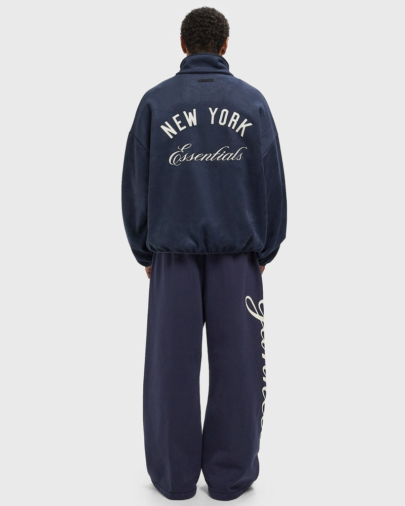 ESSENTIALS YANKEES MODERN HALF ZIP outlook