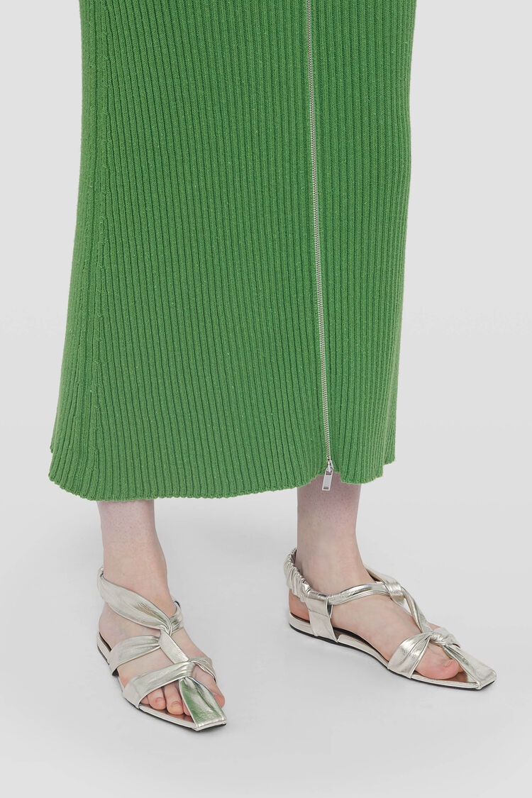 Flat Sandals - 7