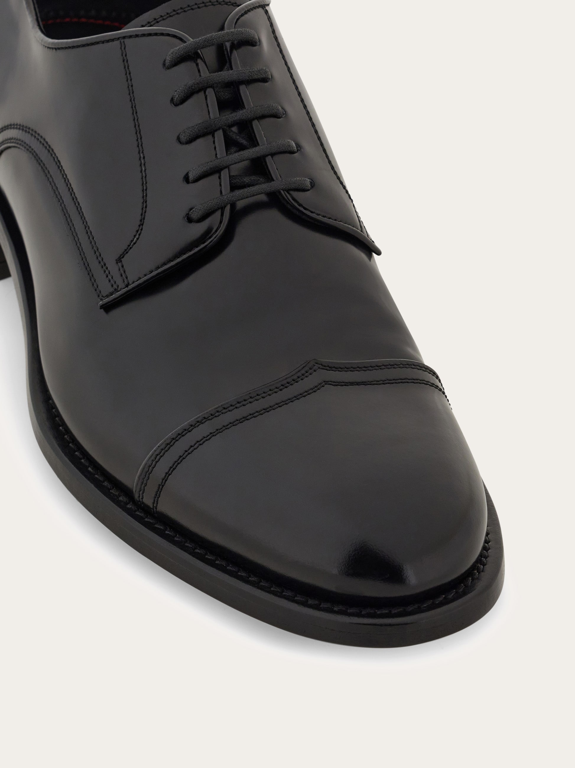 Oxford with perforated detailing - 6