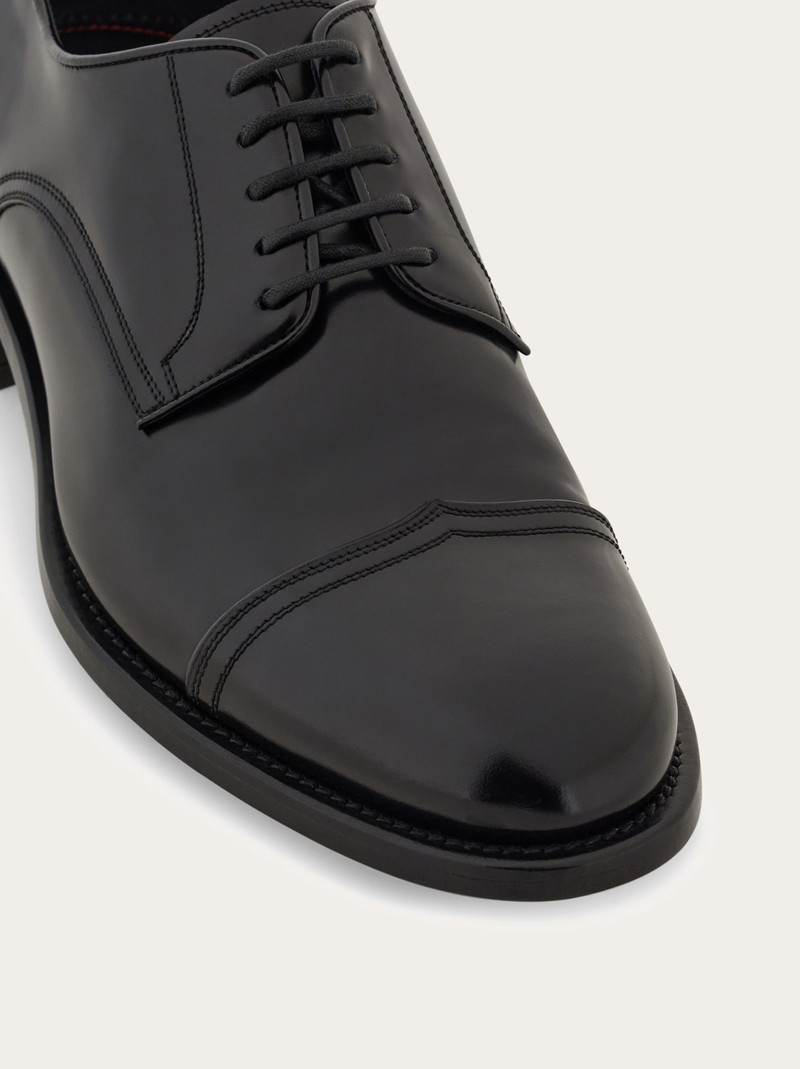 Oxford with perforated detailing 6
