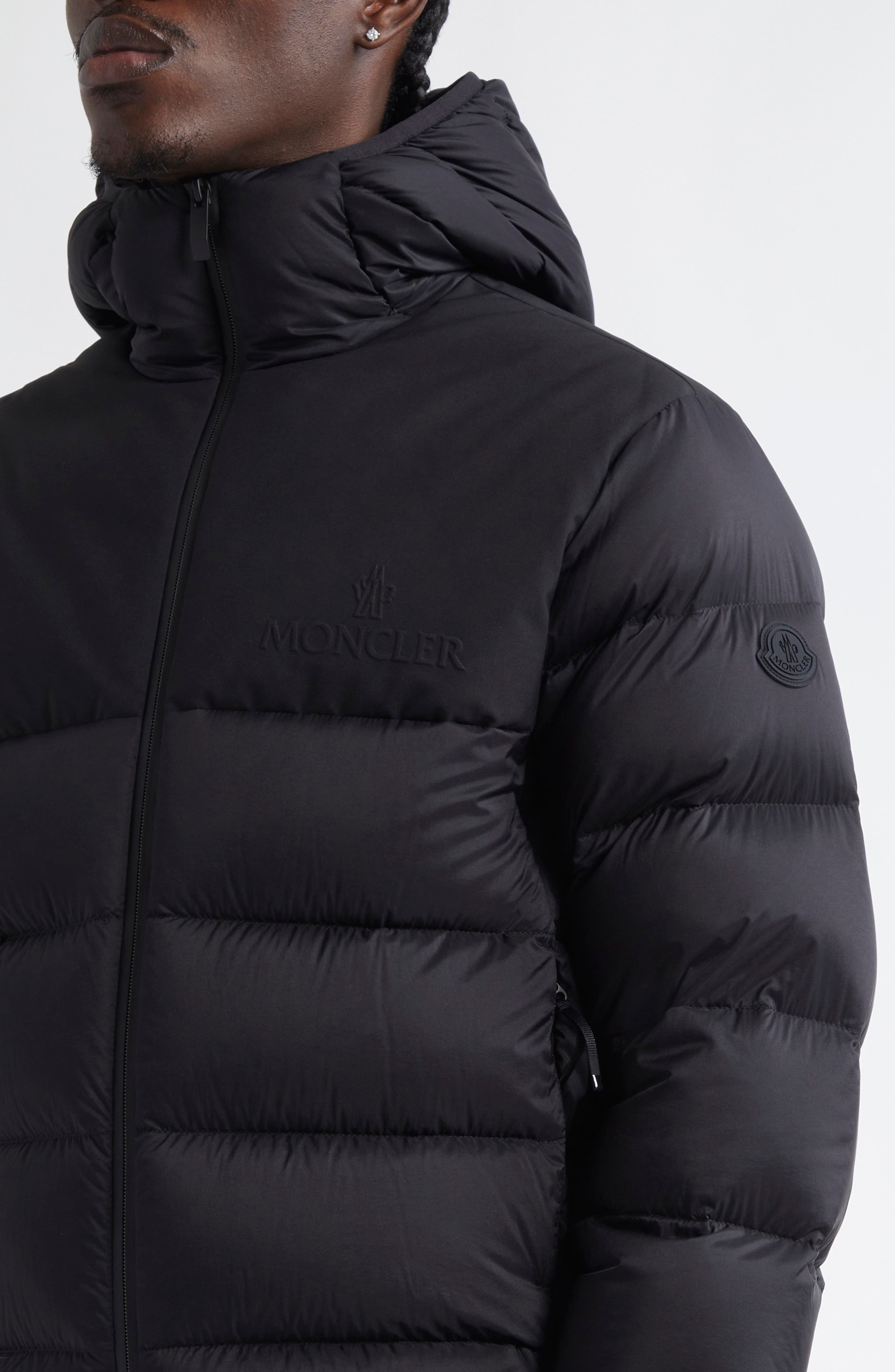 Moncler Veumont Hooded Down Puffer Jacket in Black at Nordstrom - 4