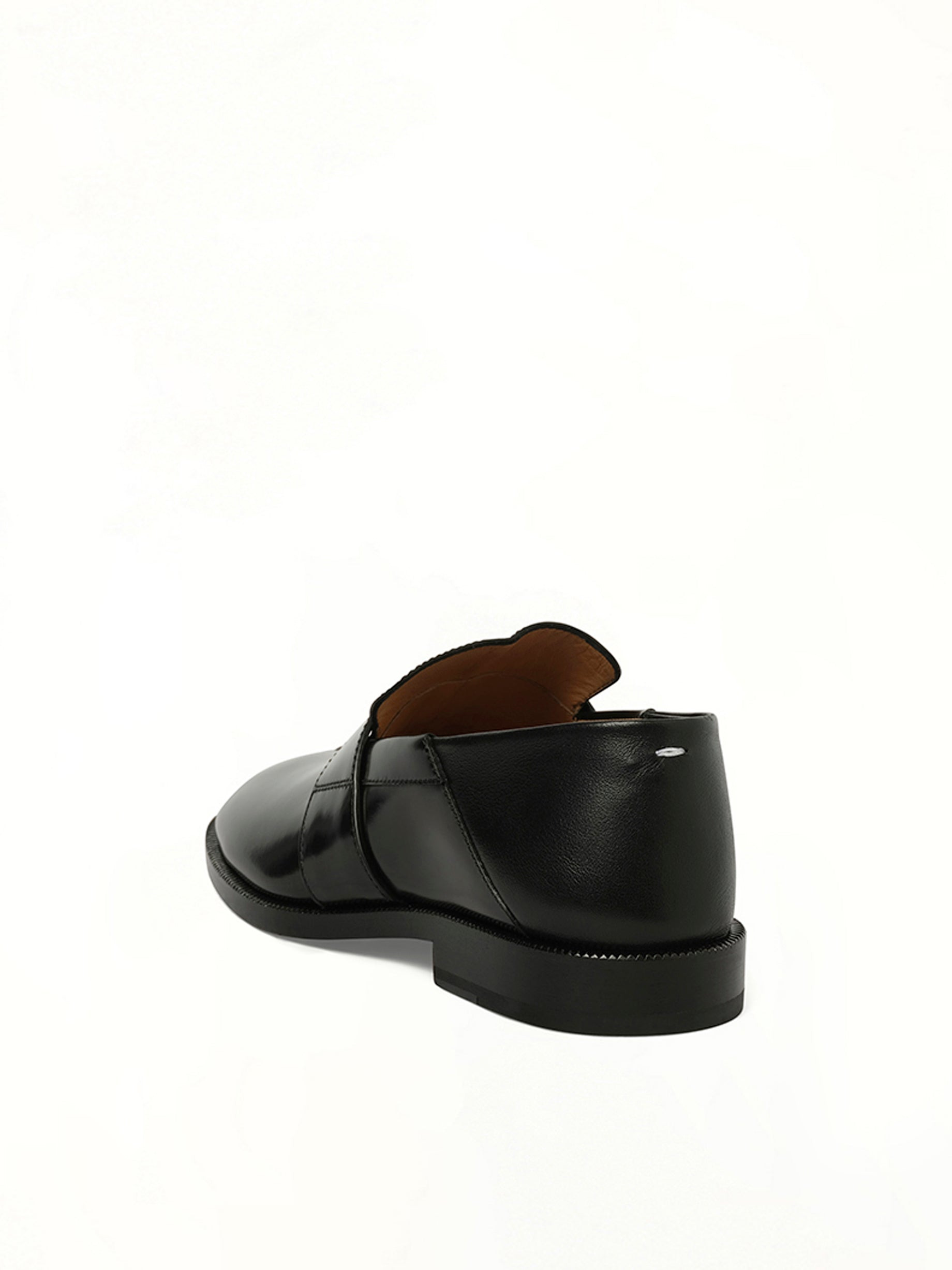 Tabi Loafers in Black - 3