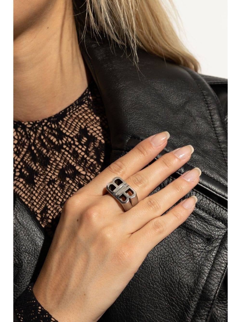 【BALENCIAGA】アンティークシルバー PITBULL ピットブル リング BALENCIAGA Pitbull signet ring | REVERSIBLE