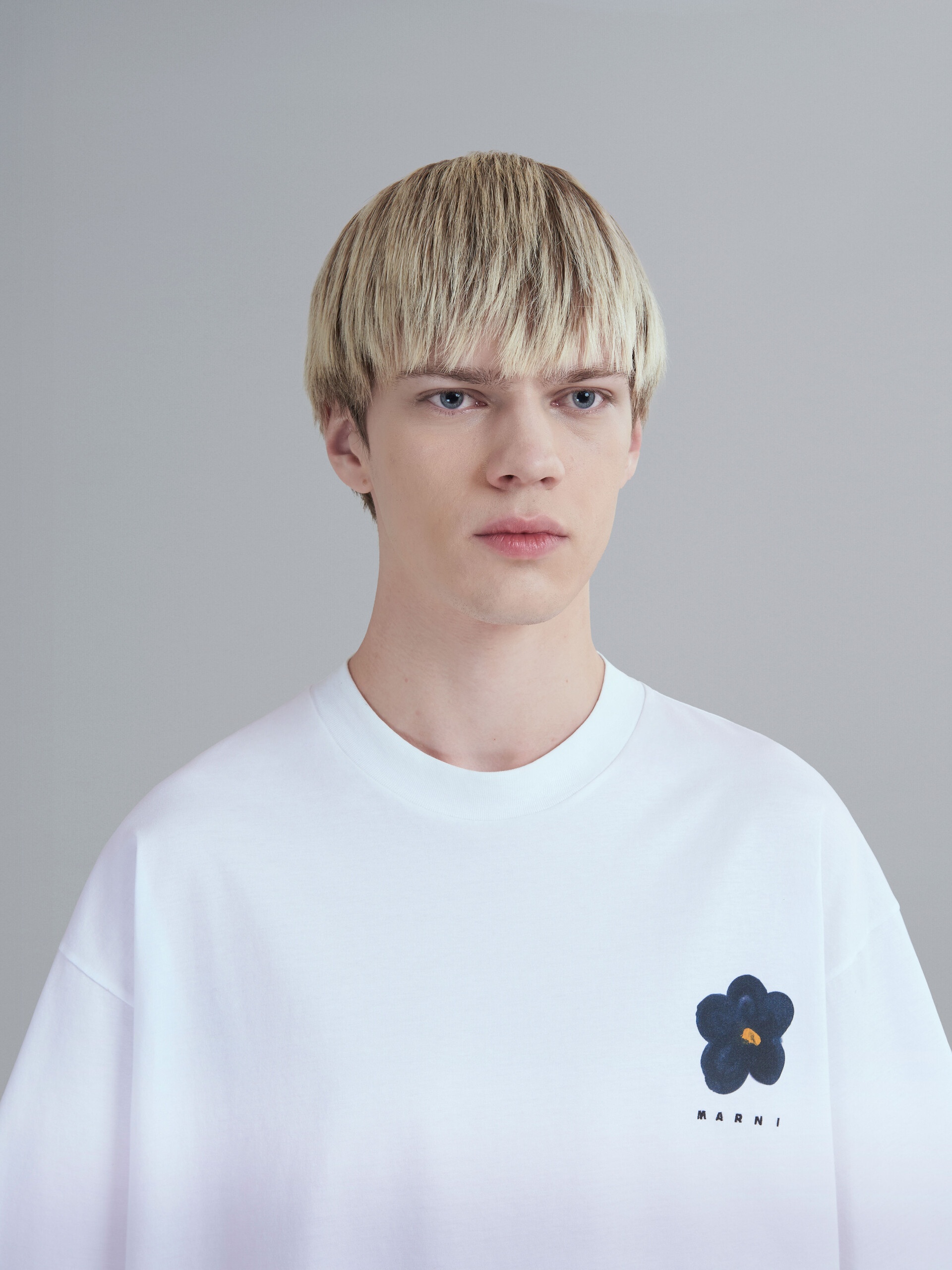 BLACK DAISY PRINT WHITE JERSEY CREWNECK T-SHIRT - 4