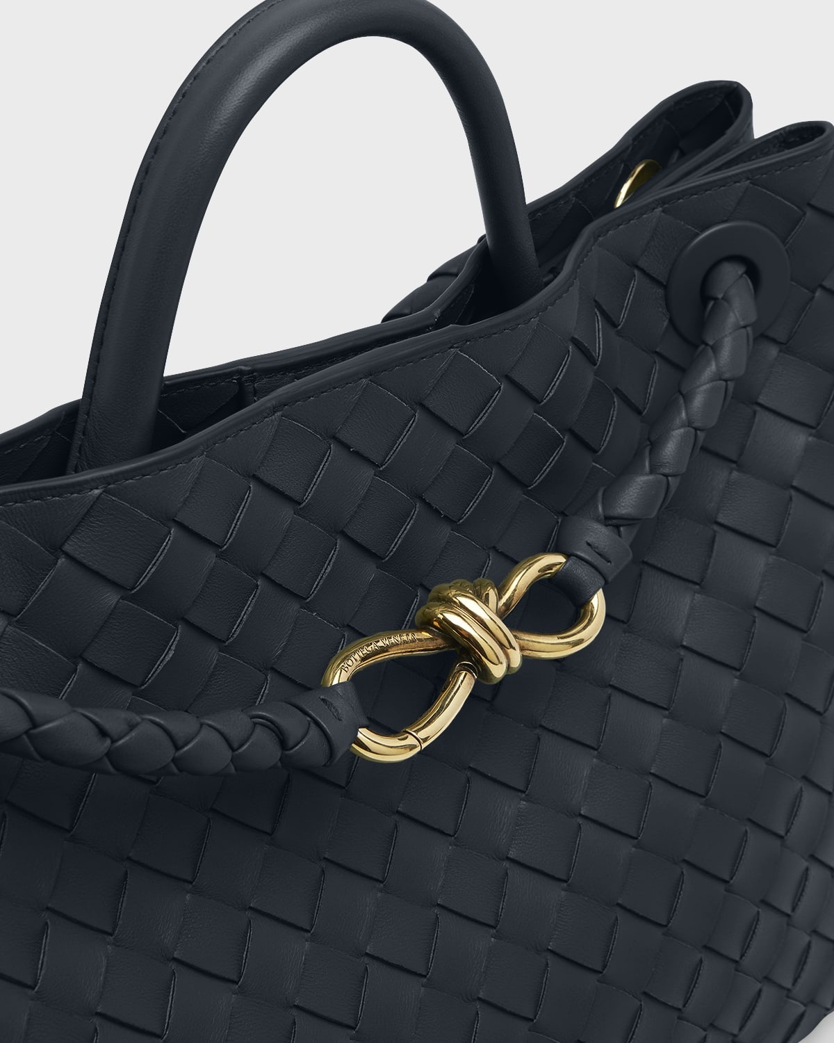 Medium Andiamo Bag - 9