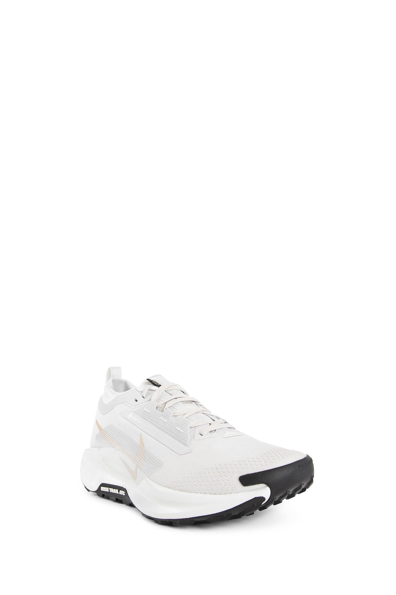 Pegasus-Trail-5-Gore-Tex-Sneakers - 2