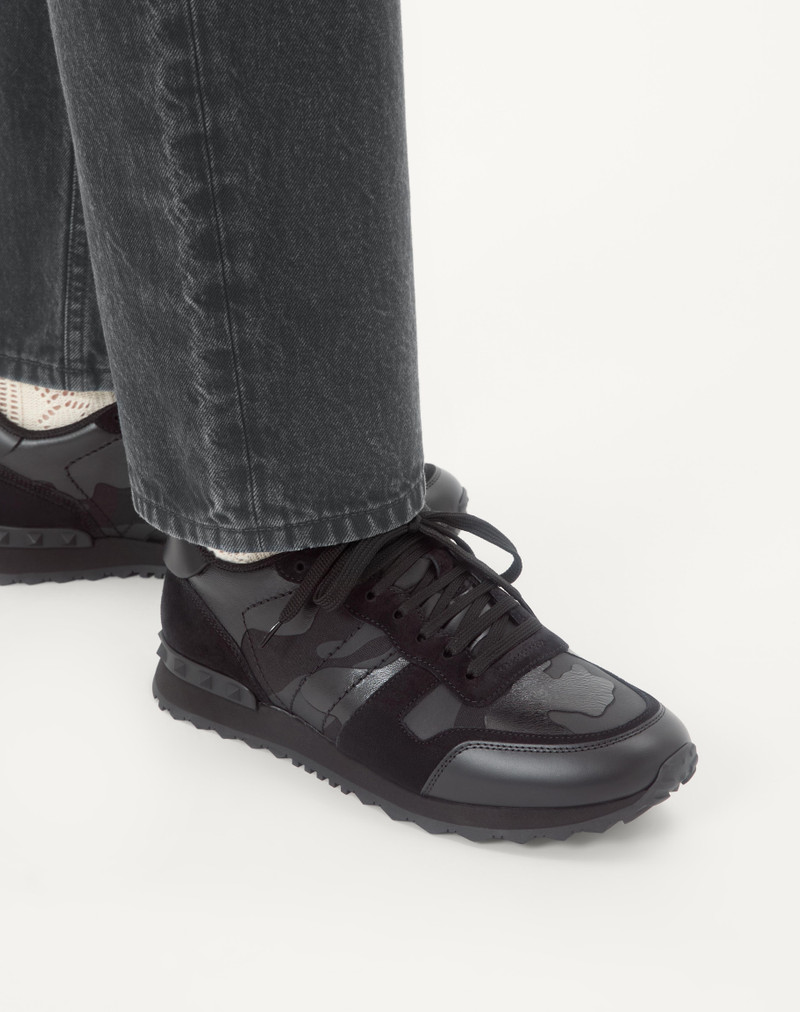 Valentino CAMOUFLAGE NOIR ROCKRUNNER SNEAKER outlook