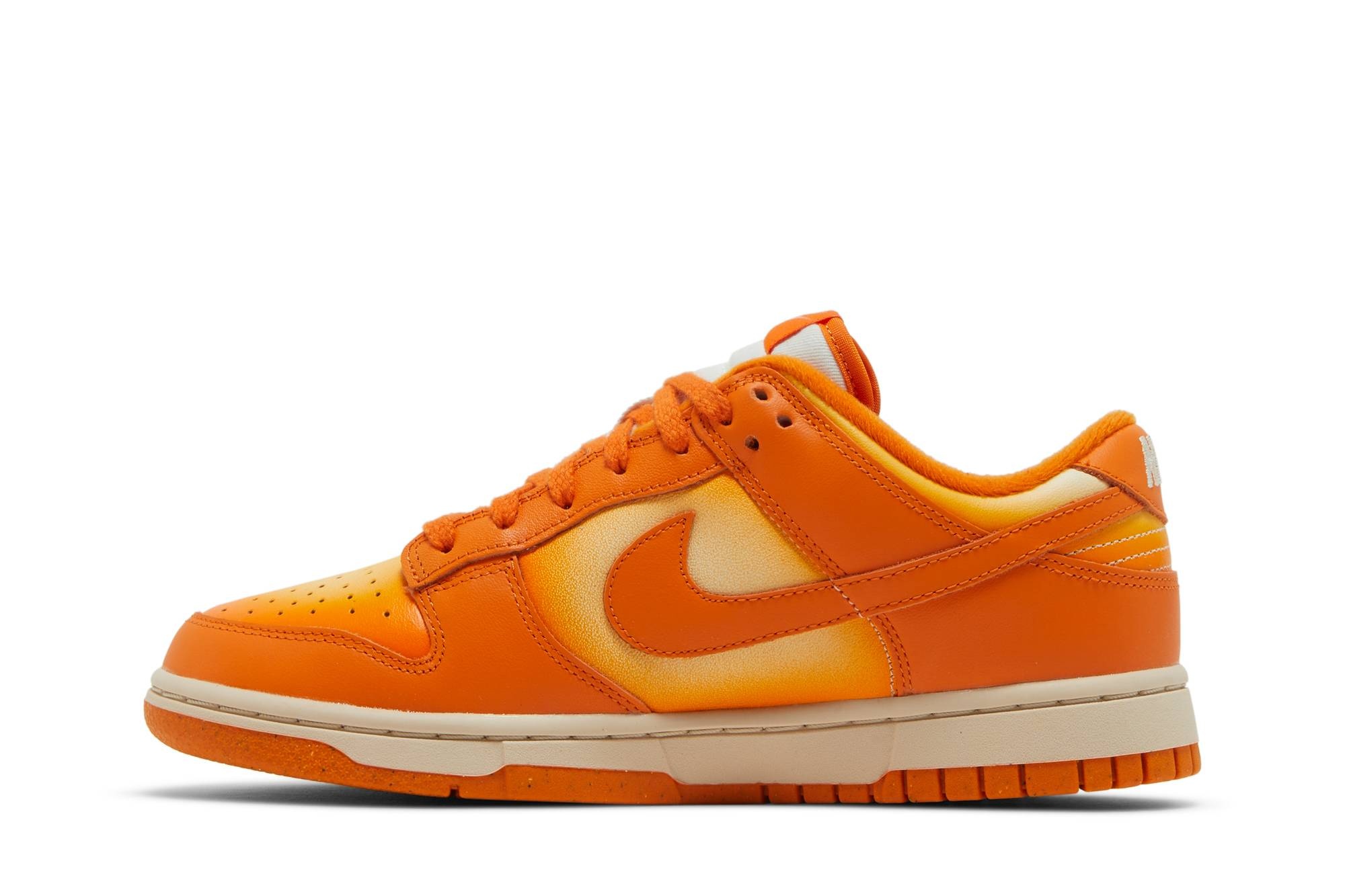 Wmns Dunk Low 'Magma Orange' - 3