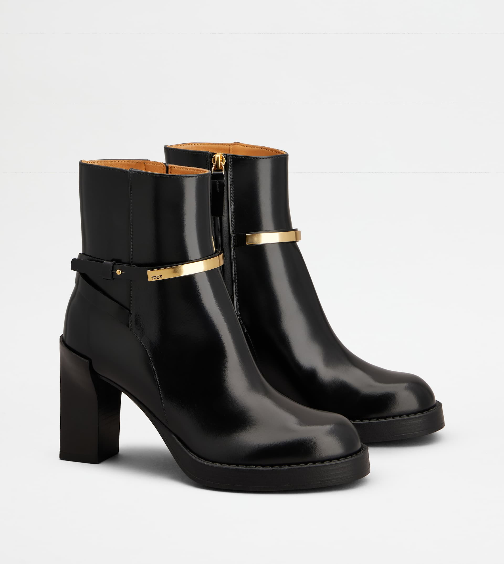 ANKLE BOOTS IN LEATHER - BLACK - 2
