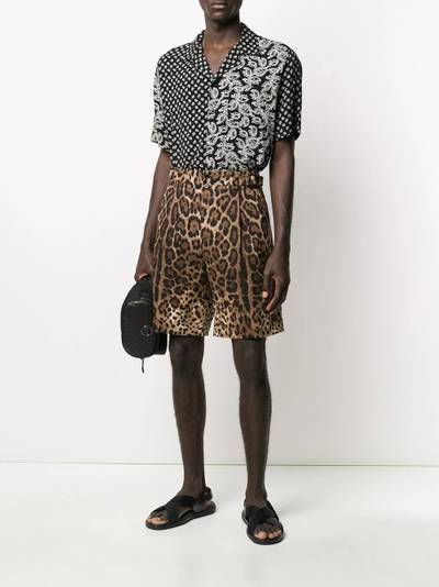 Dolce & Gabbana leopard print Bermuda shorts outlook