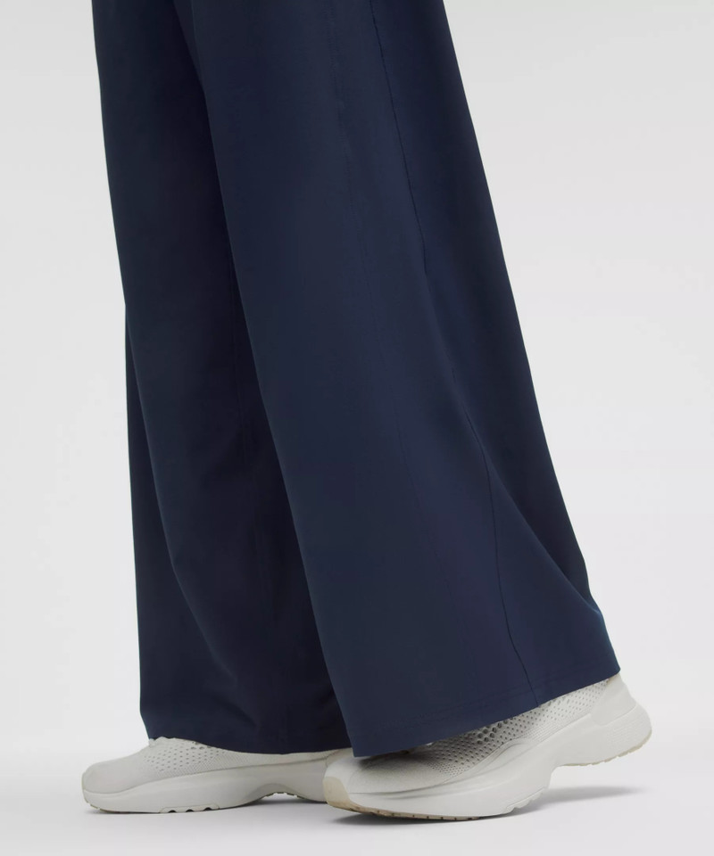 Swift High-Rise Wide-Leg Pant *Logo Waistband 7