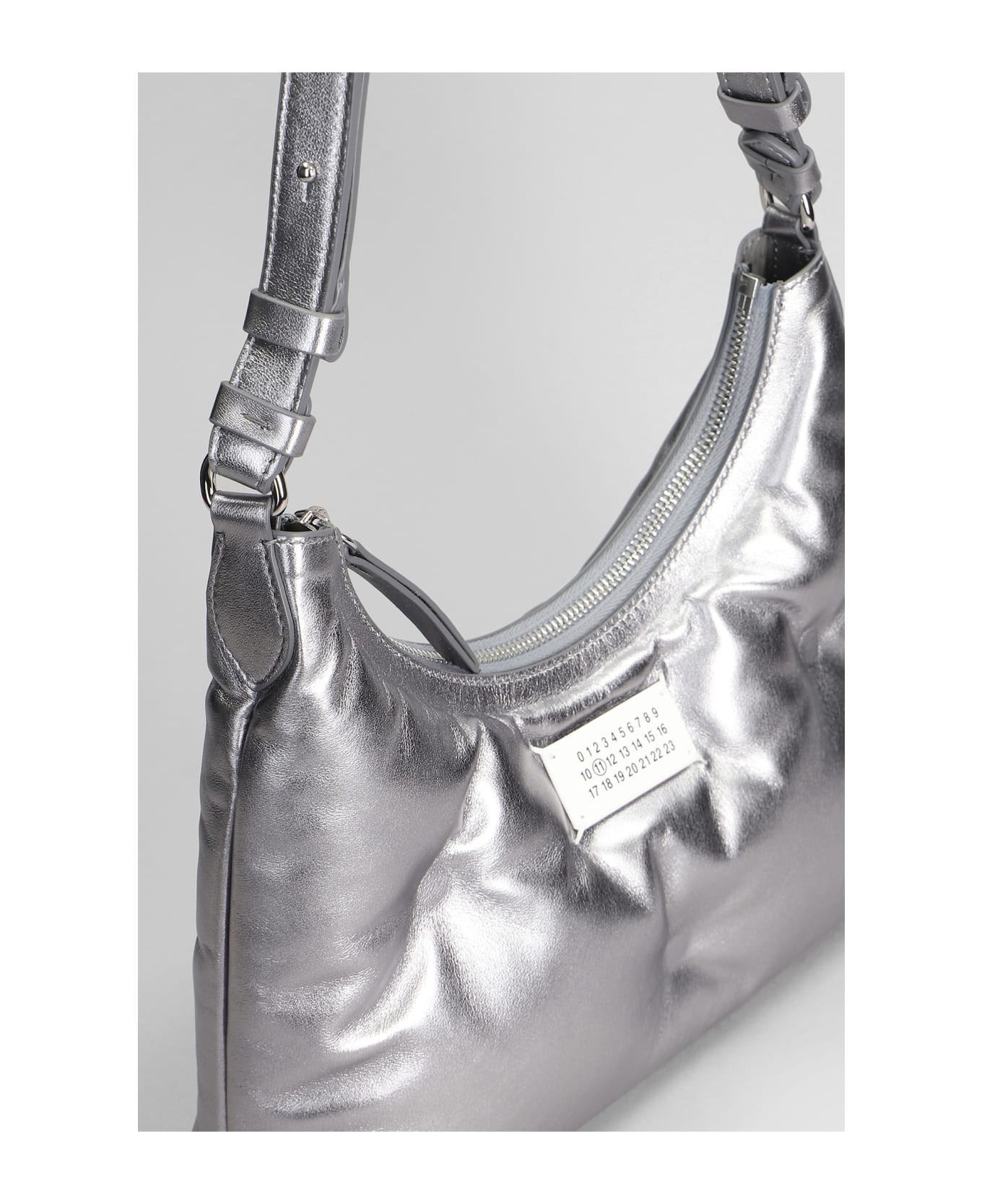 Glam Slam Hand Bag In Silver Leather - 4