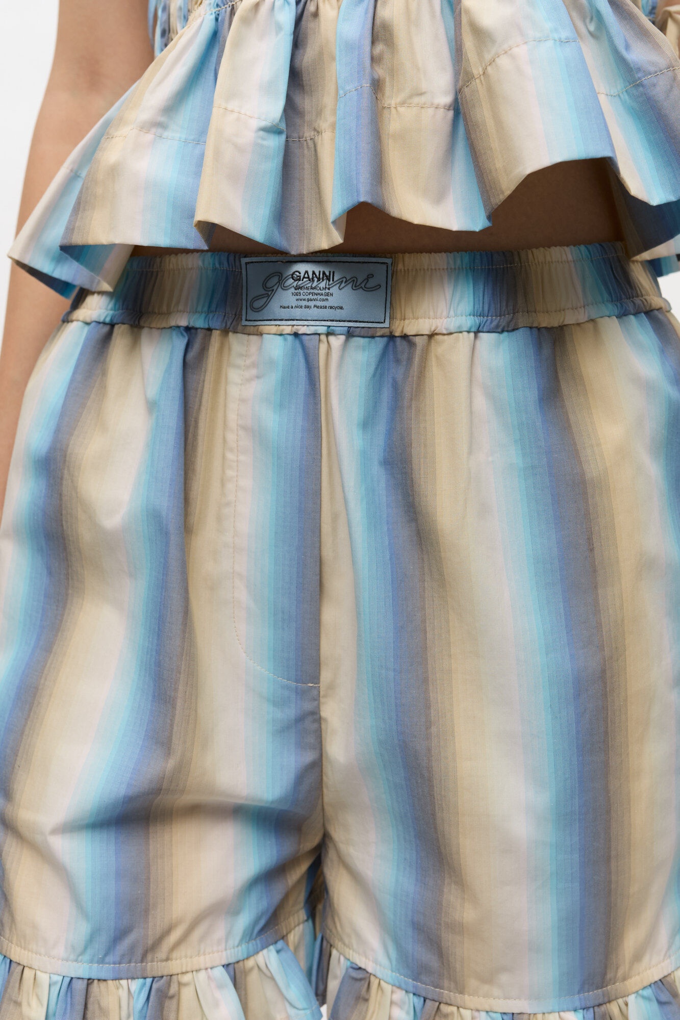 OMBRE STRIPE RUFFLE SHORTS - 5