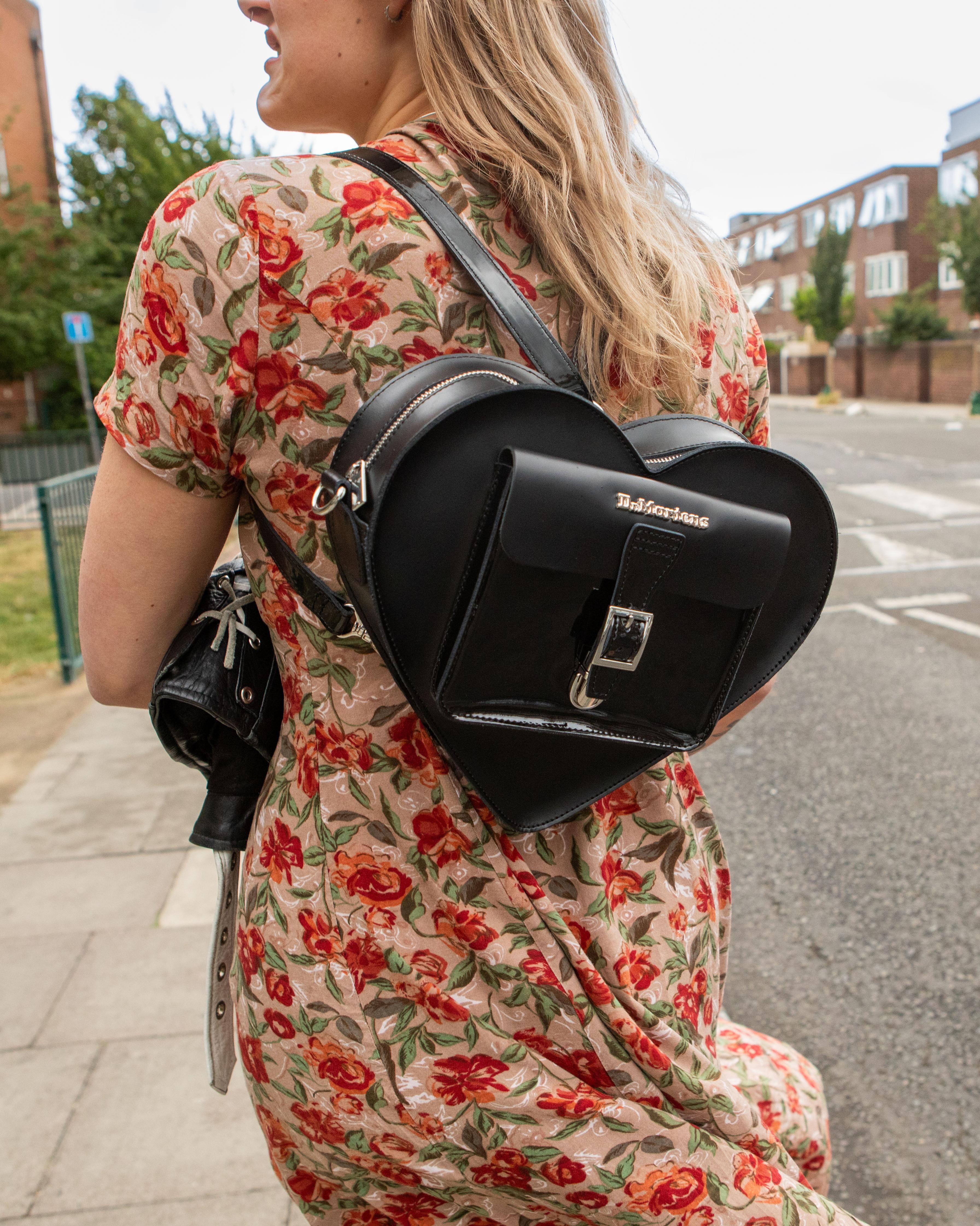 Heart Shaped Hardware Kiev Leather Bag - 6