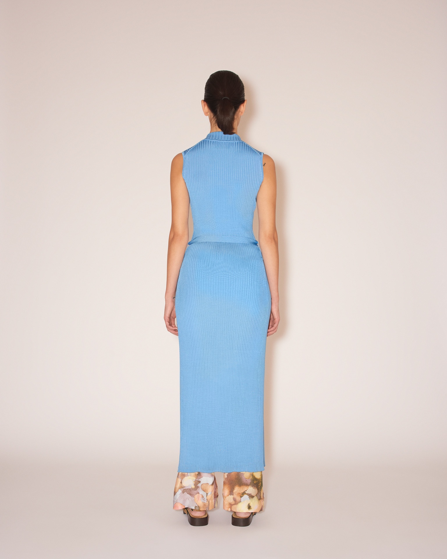AUBREE - Shiny viscose-rib dress - Bright blue - 5