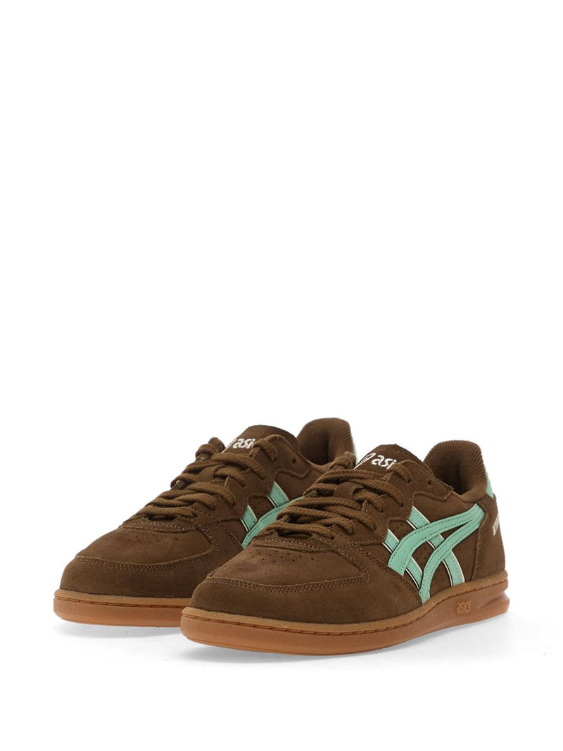 Asics Skyhand OG logo sneakers outlook